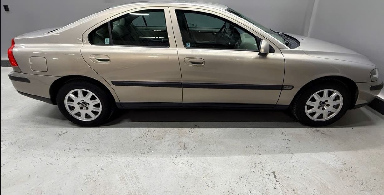 Volvo S60 2.4 Manuell 2001, bild 5/10
