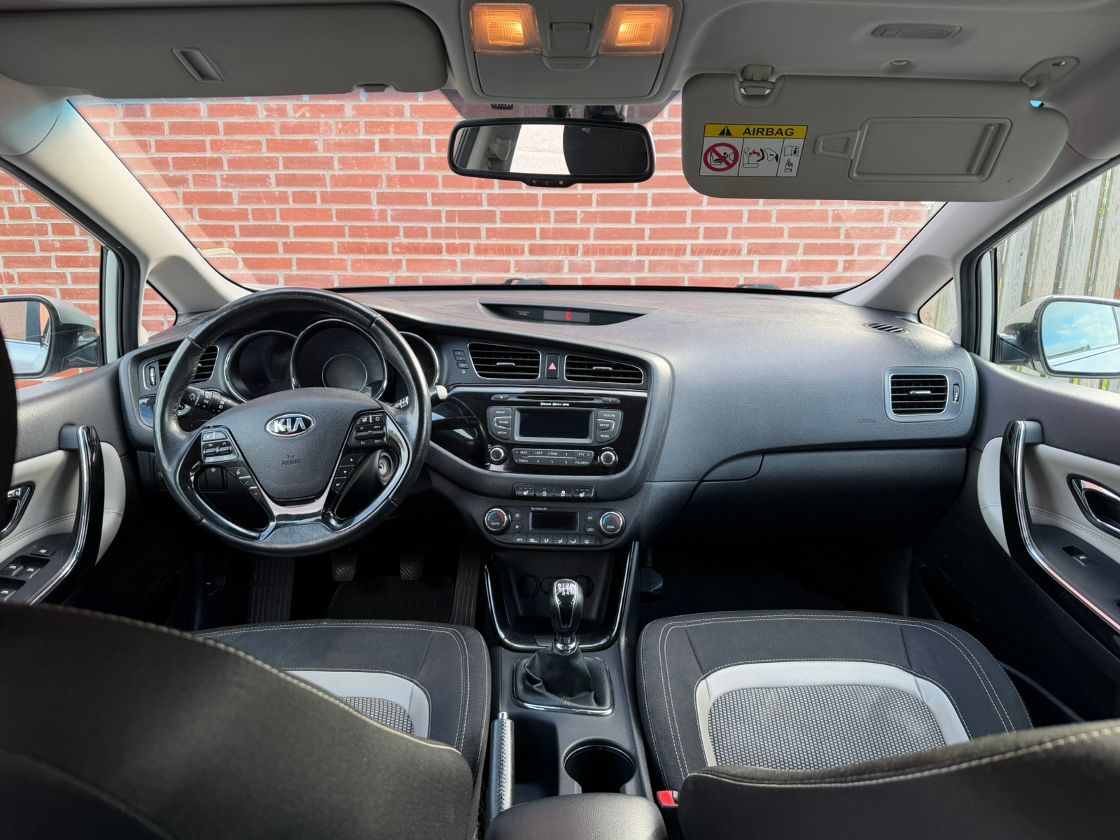 Kia Ceed 1.6 CRDi 128 2015, bild 4/9