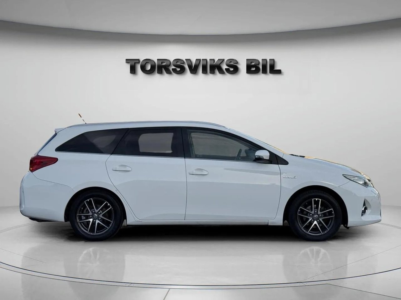 Toyota Auris 2015, bild 5/10