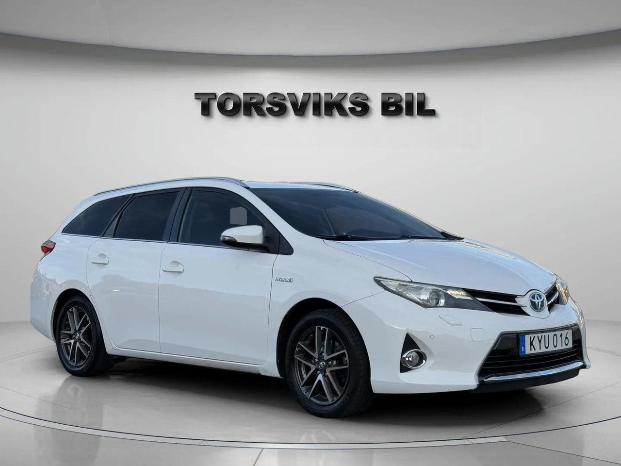 Toyota Auris 2015, bild 6/10