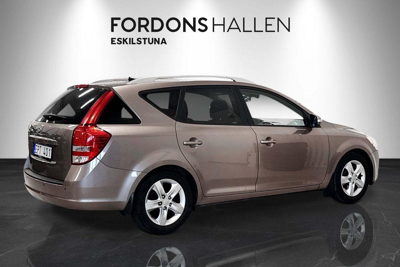 Kia Ceed cee'd_sw 1.6 CRDi ECO 2011, bild 4/10