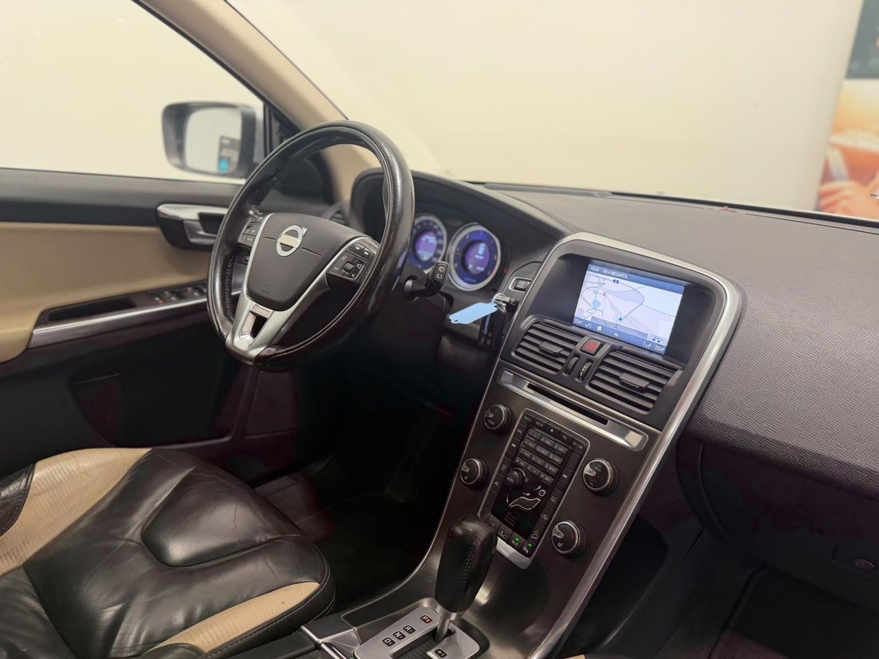 Volvo XC60 2012, bild 2/10