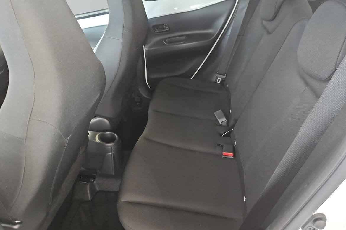 Toyota Aygo X 1,0 S-CVT PLA 2025, bild 7/10