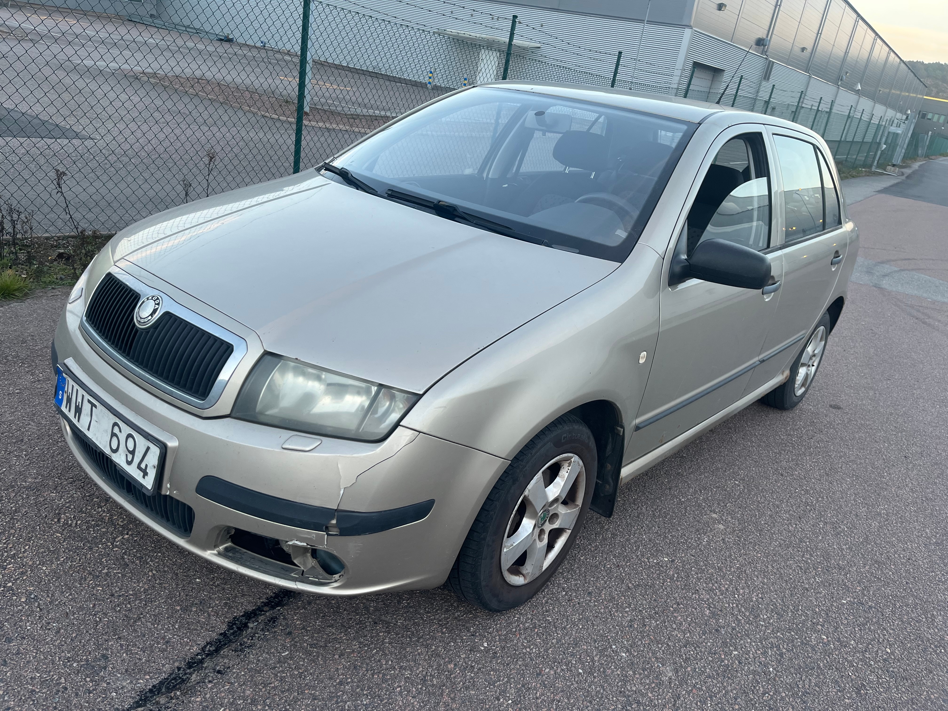 Skoda Fabia 1.4 Manuell 2005, bild 2/8