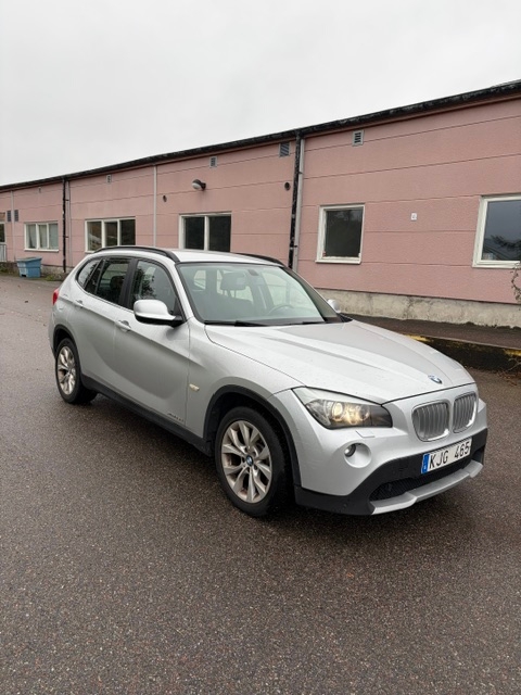 BMW X1 2010, bild 3/10