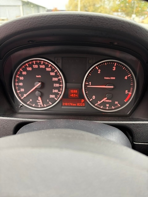 BMW X1 2010, bild 7/10