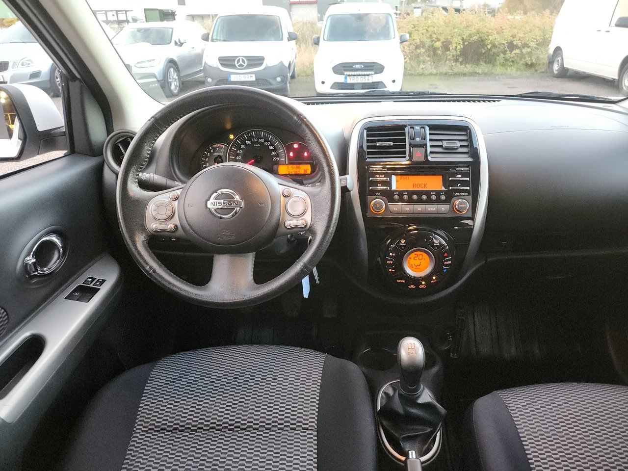 Nissan Micra 1.2 Bensin 2015, bild 4/10