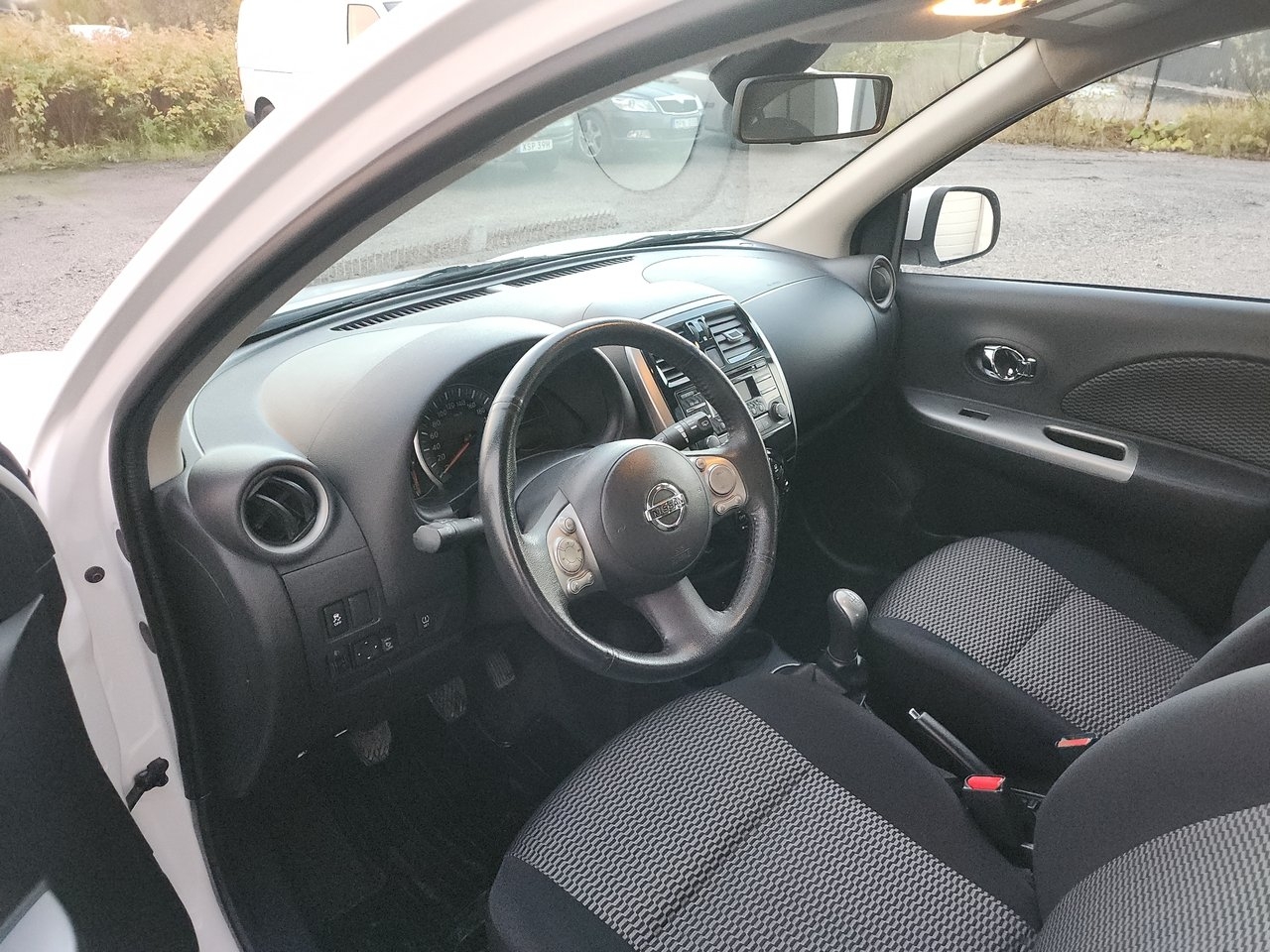 Nissan Micra 1.2 Bensin 2015, bild 3/10