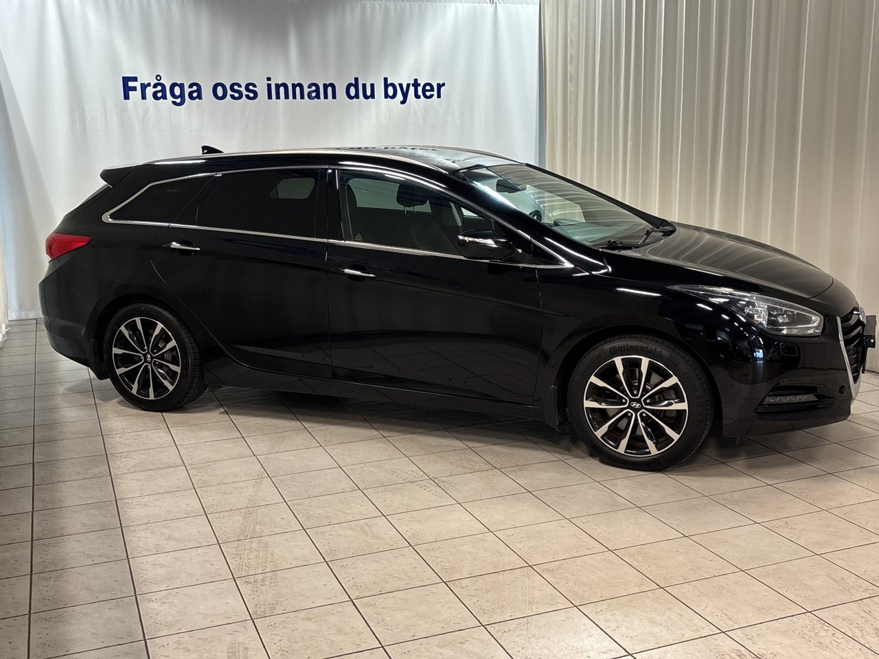 Hyundai i40 Cw 1.7 141Hk Backkamera 2016, bild 2/10