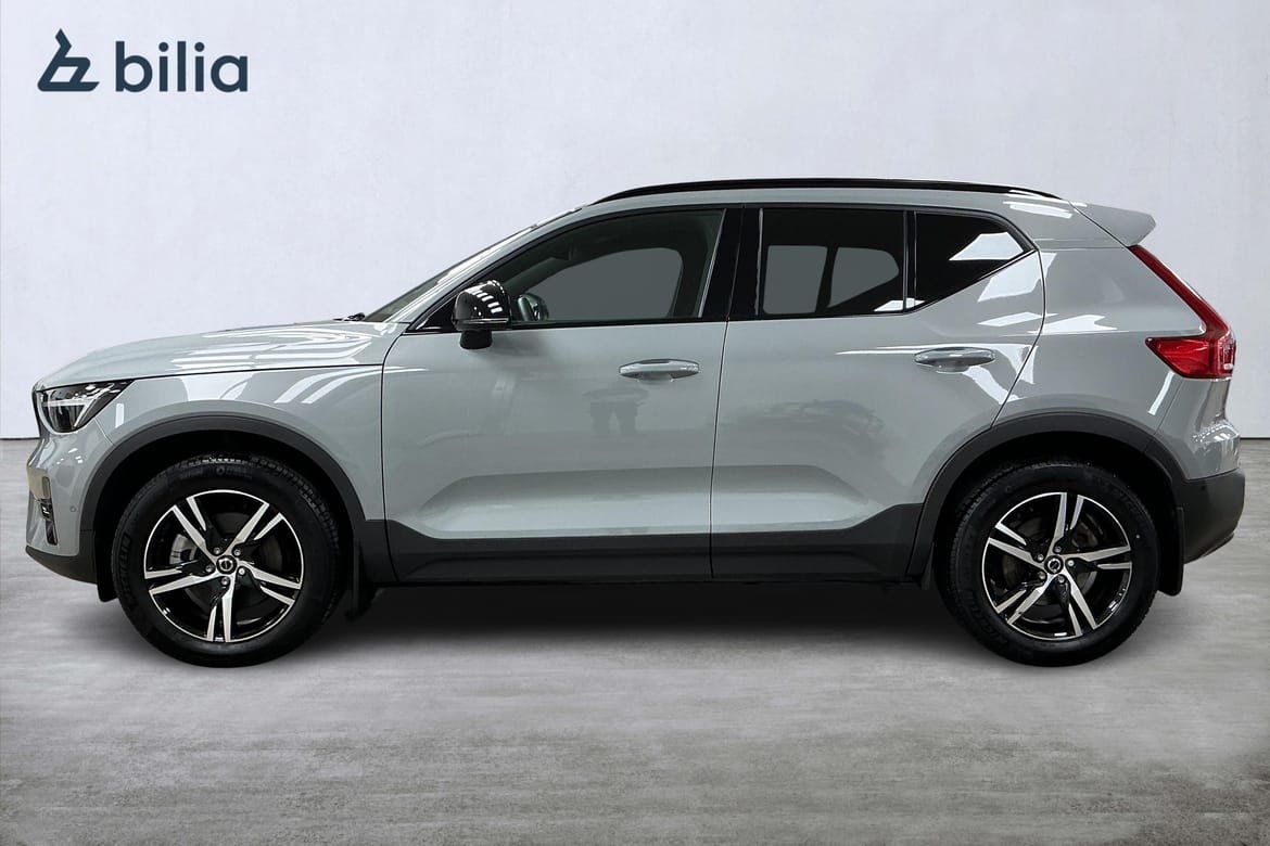 Volvo XC40 B3 FWD Bensin Plus Dark 2025, bild 3/10