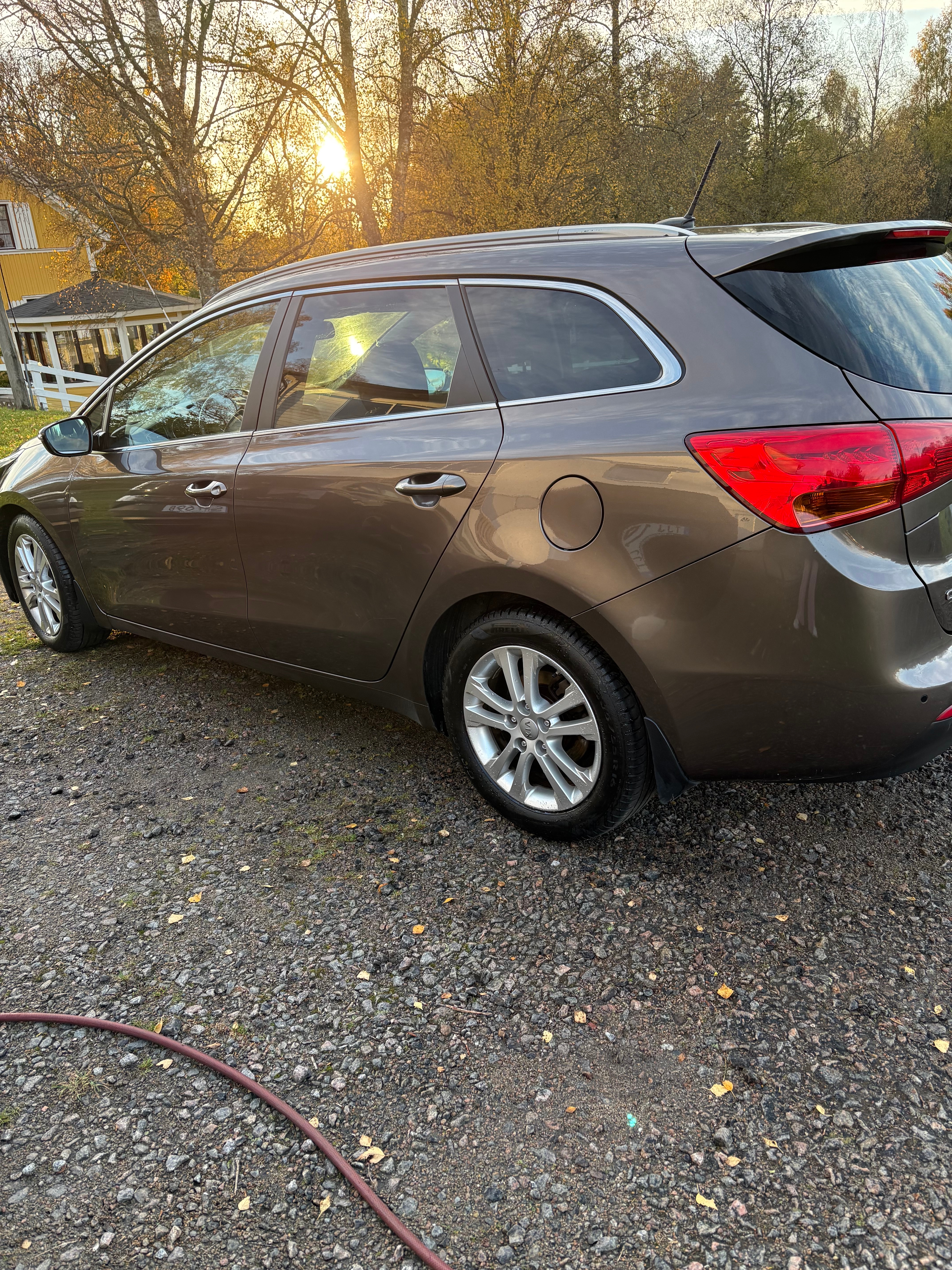 Kia Ceed _sw 1.6 GDI Manuell 2015, bild 4/5
