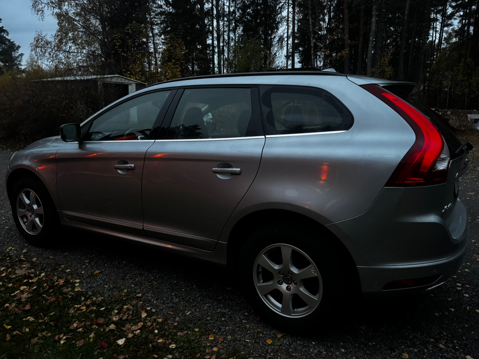 Volvo XC60 D4 AWD Geartronic 2014, bild 2/10