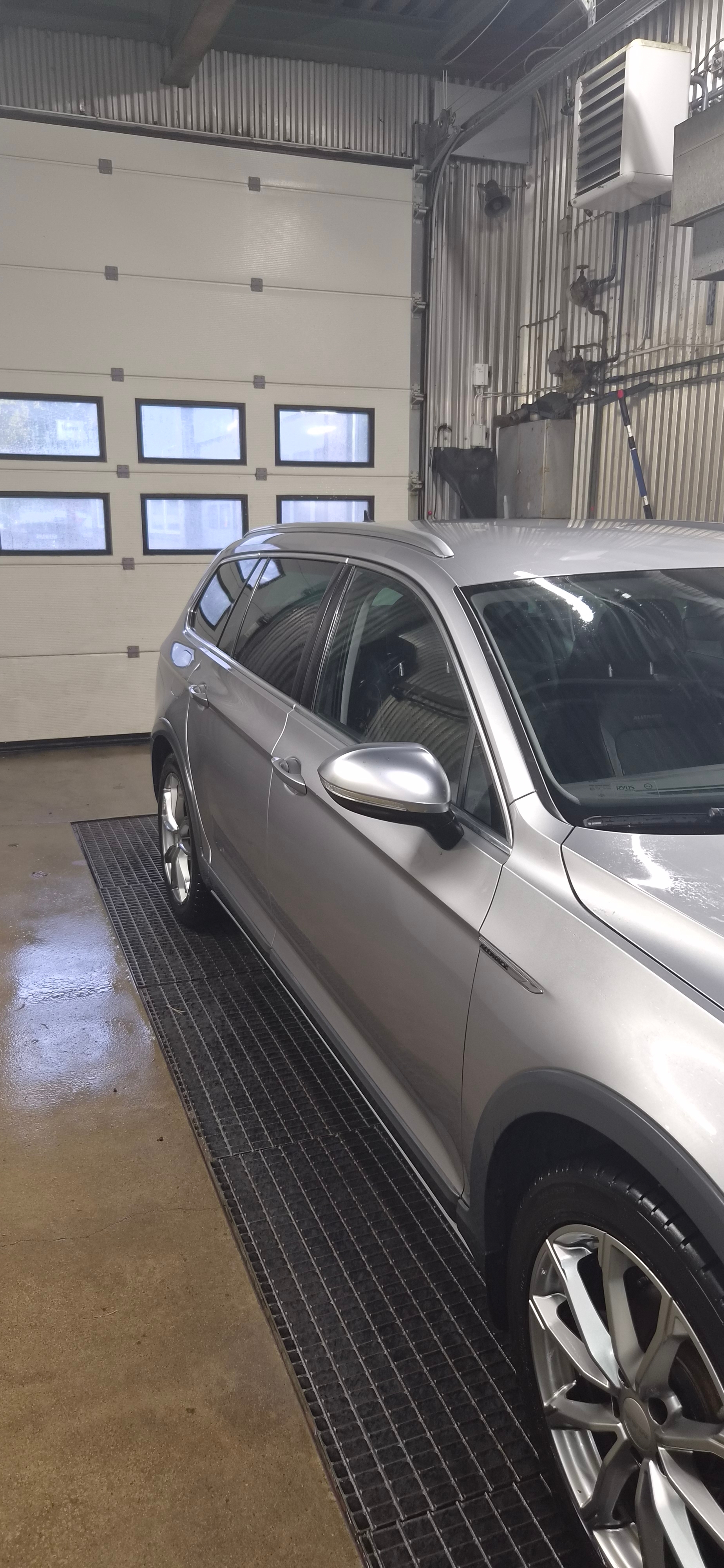 Volkswagen Passat 2020, bild 2/6