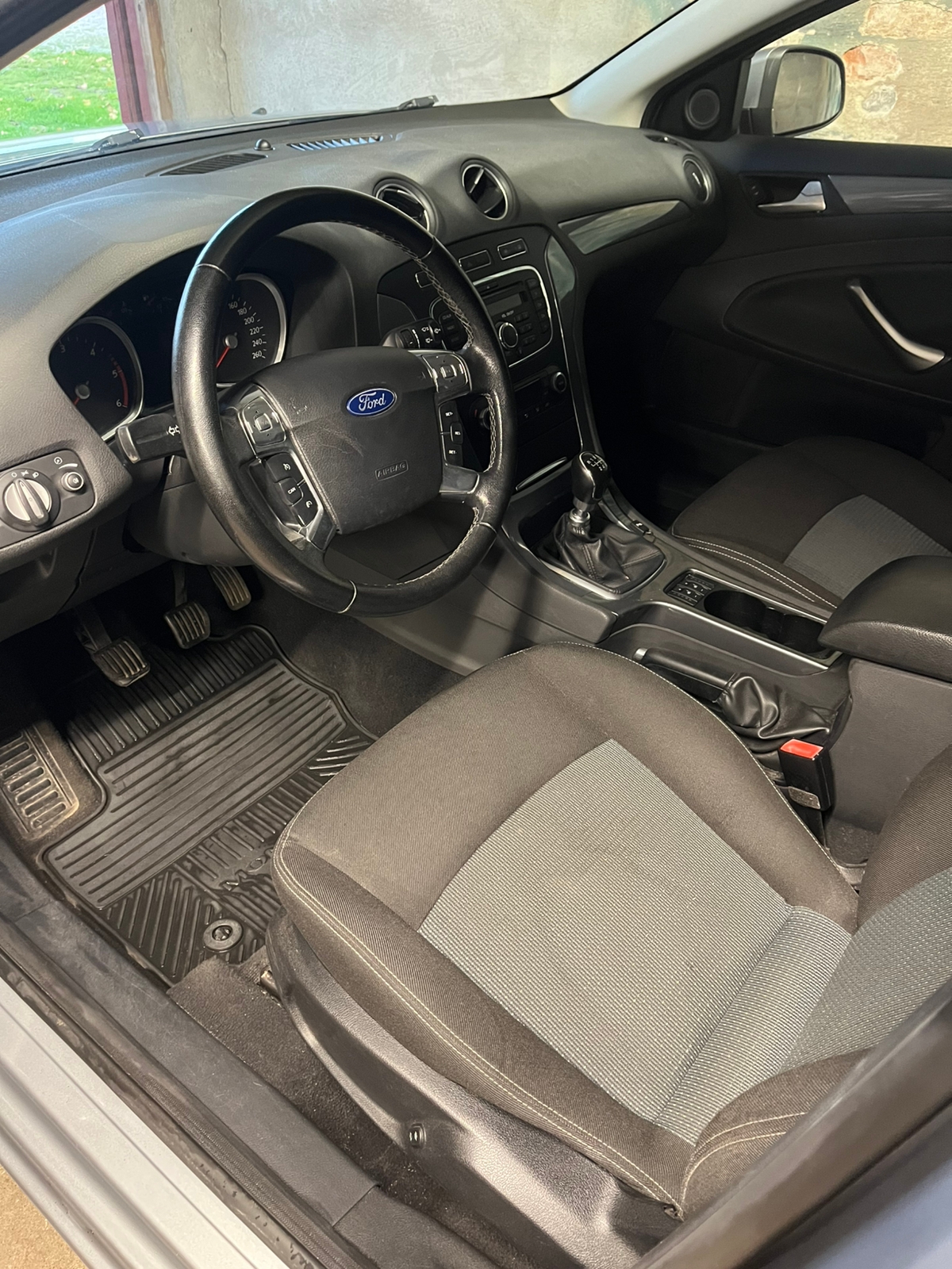 Ford Mondeo 2011, bild 5/6