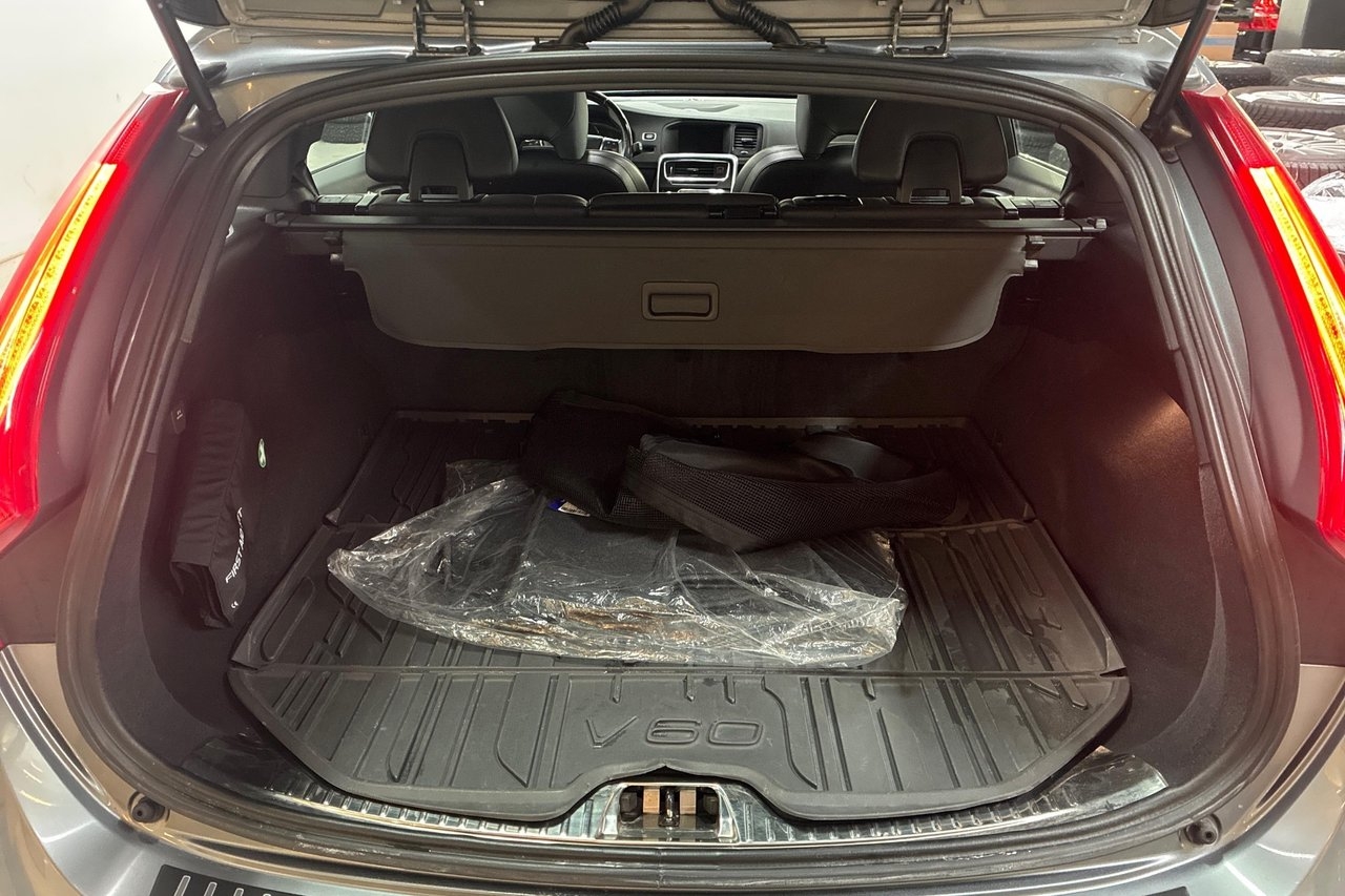 Volvo V60 Cross Country D4 Summum 2017, bild 10/10