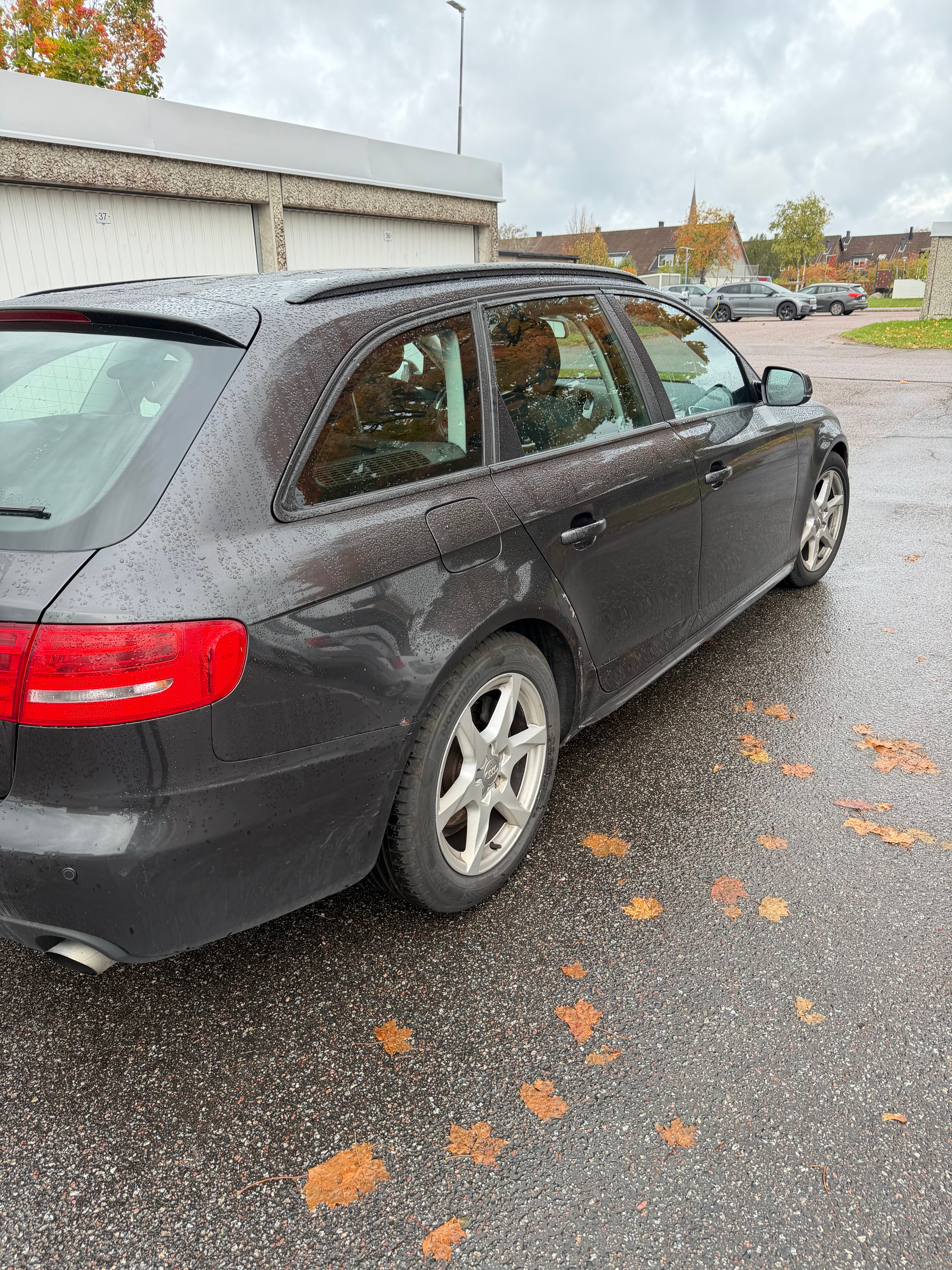 Audi A4 2.0 TFSI 2011, bild 2/5