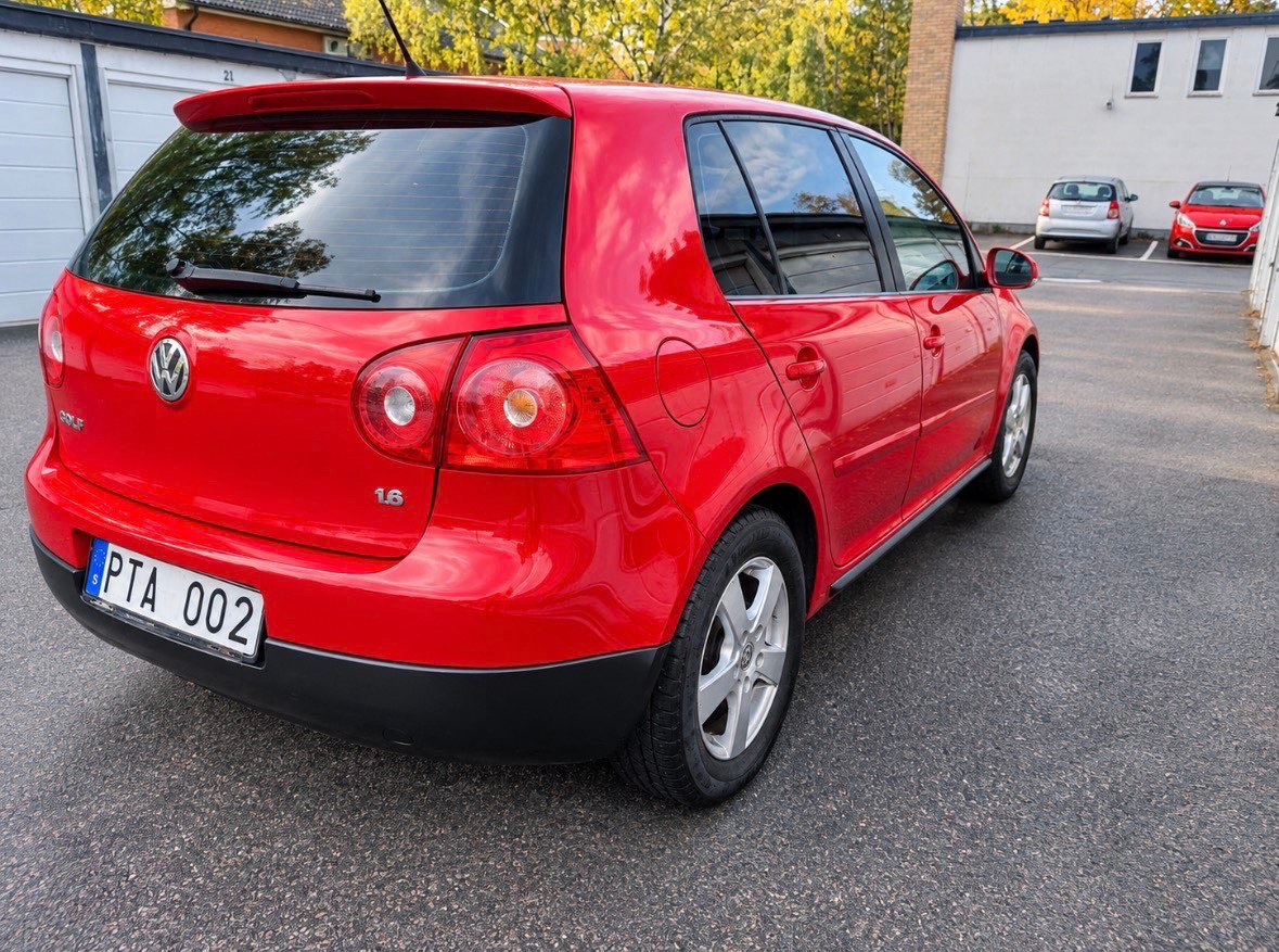 Volkswagen Golf V 5-dörrar 1.6 Manuell 2007, bild 4/6