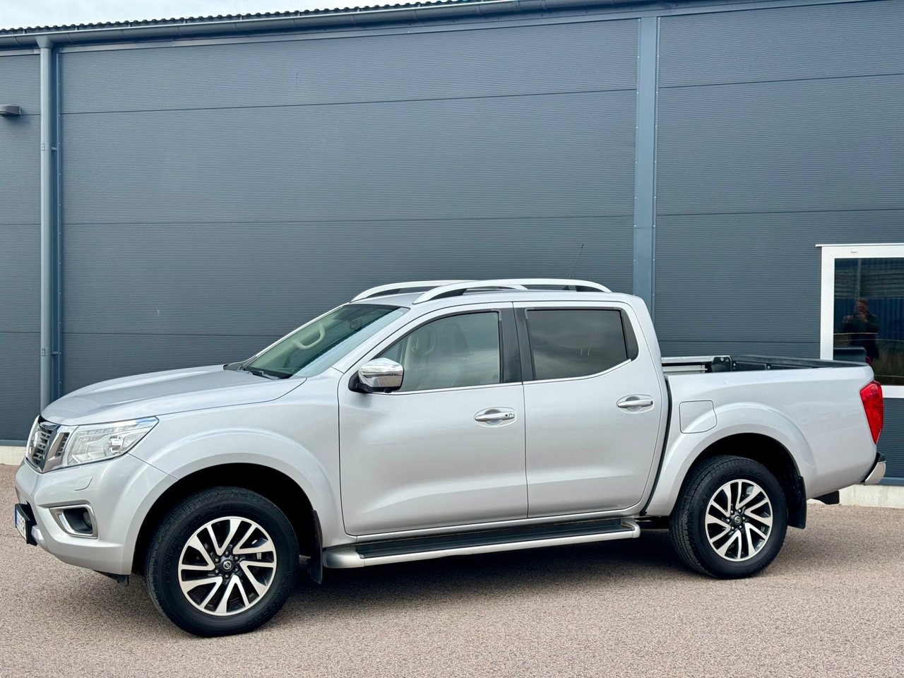 Nissan Navara 2.3 dCi 360° 2018, bild 2/10