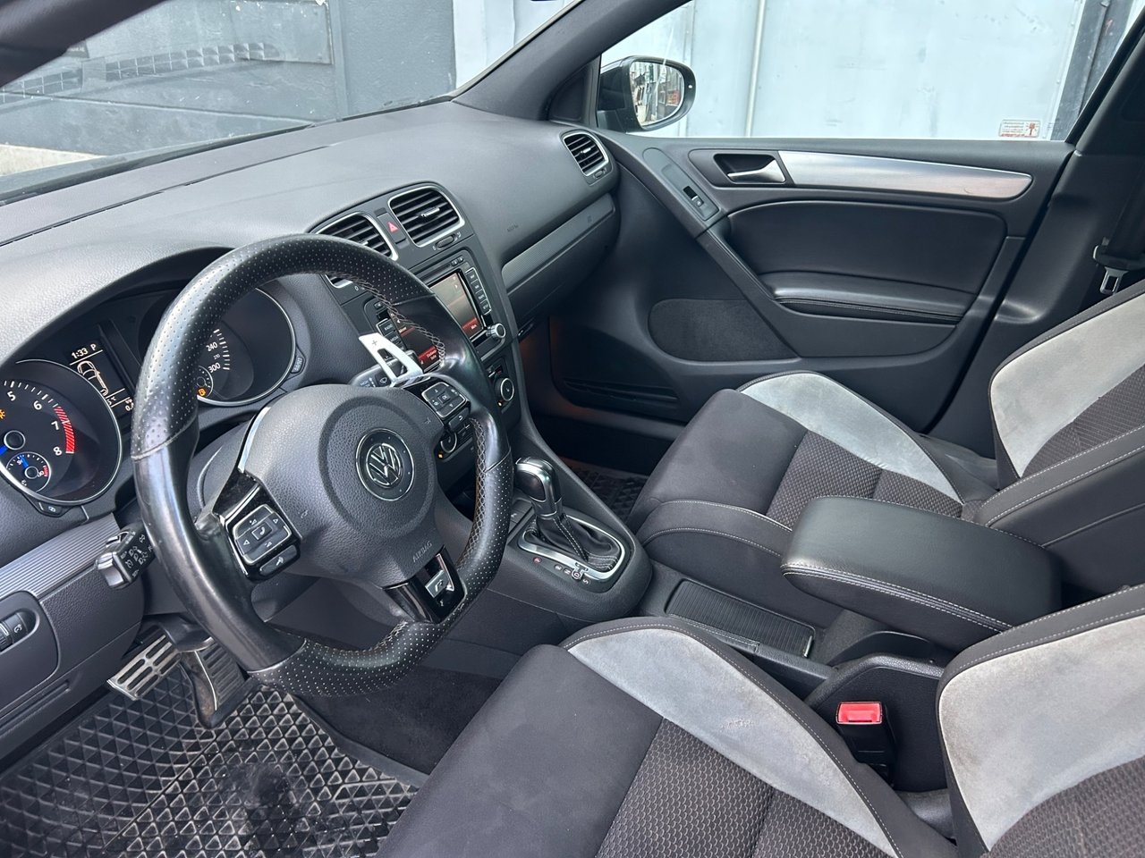 Volkswagen Golf 2.0 TSI DSG 4Motion R 2011, bild 5/8