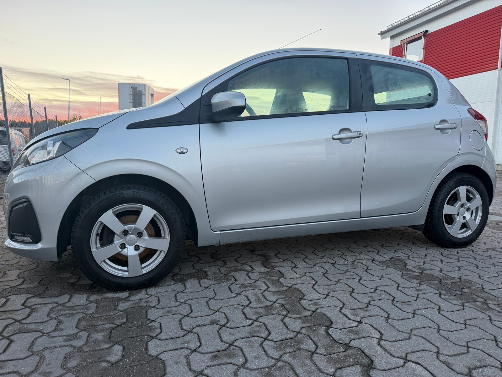 Peugeot 108 5-dörrar 1.0 VTi Manuell 2014, bild 3/6