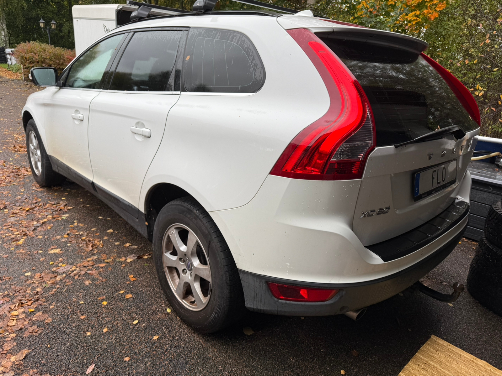 Volvo XC60 2.4D AWD Geartronic 2010, bild 2/3