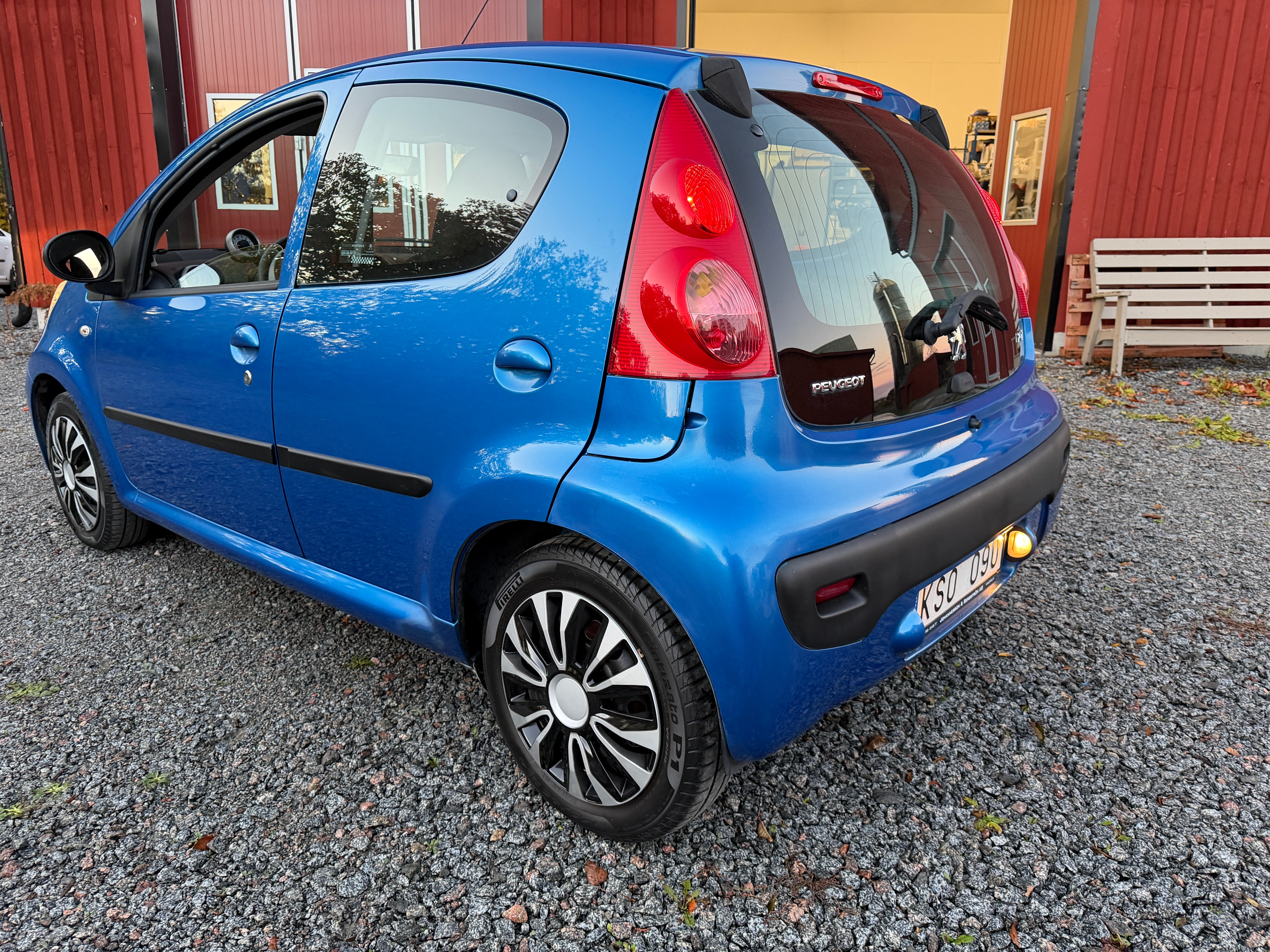 Peugeot 107 1.0 70 2010, bild 4/10