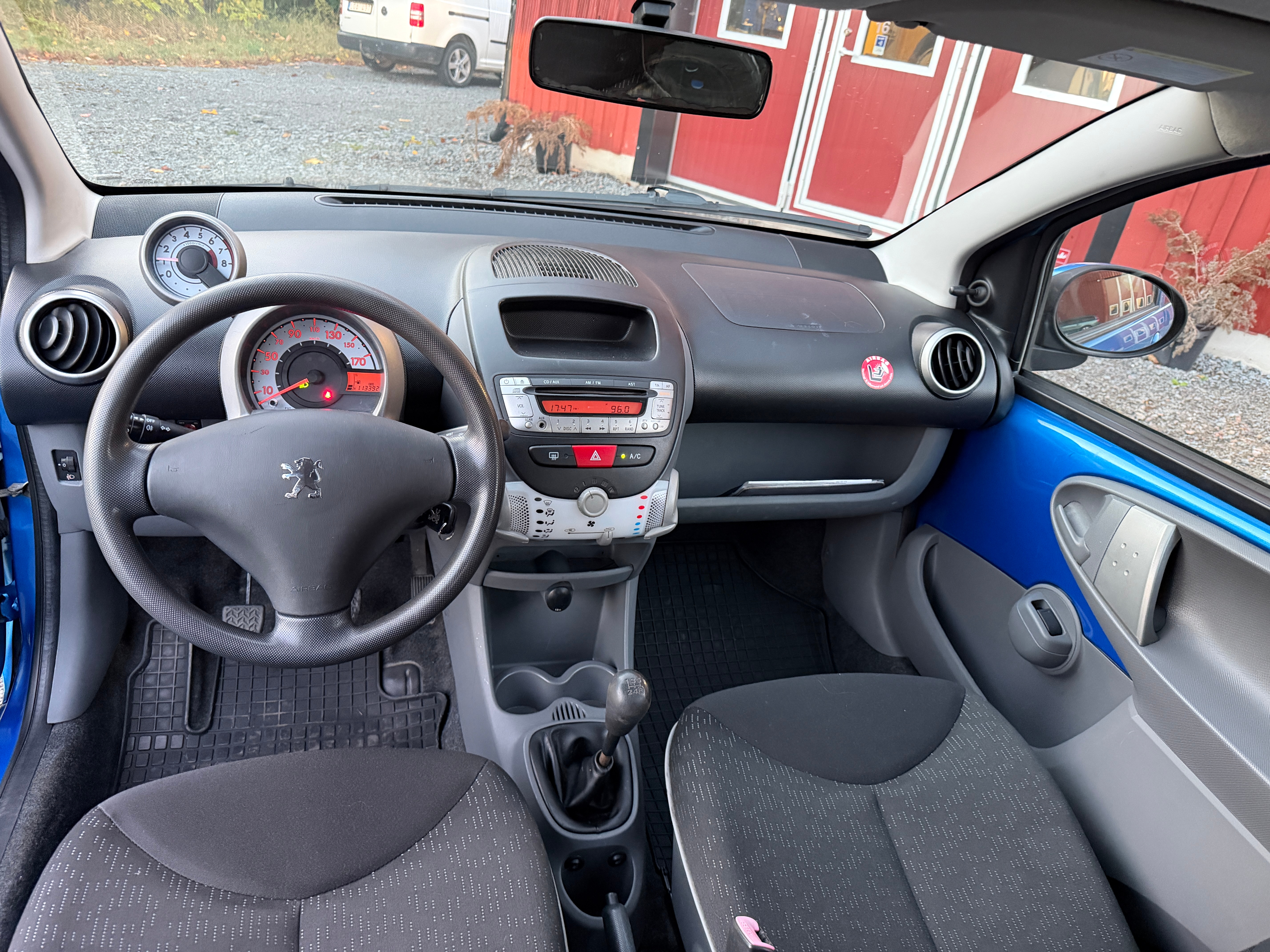 Peugeot 107 1.0 70 2010, bild 6/10
