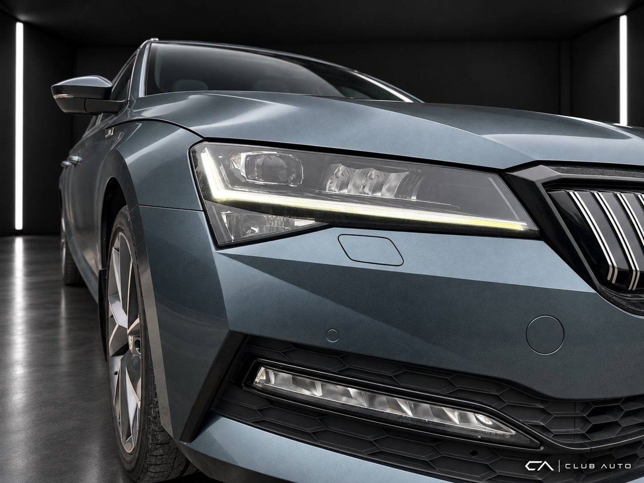 Skoda Superb 2021, bild 7/10