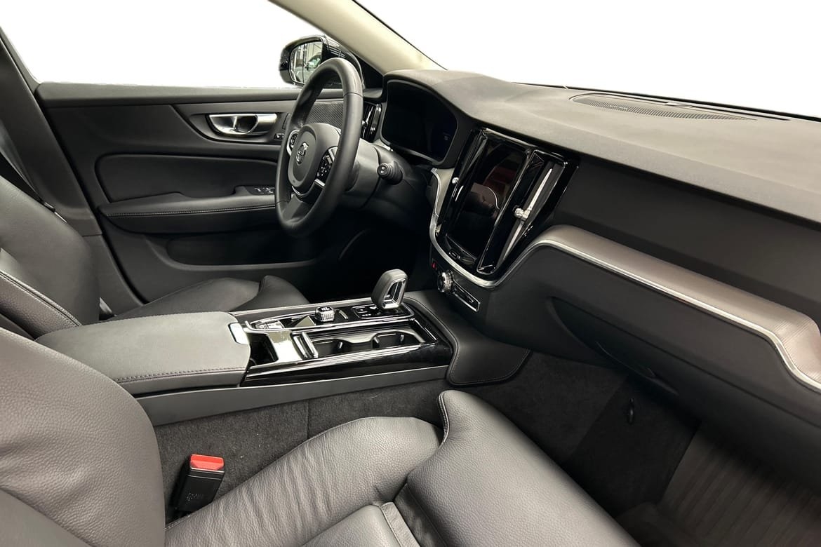 Volvo V60 T6 Plus Dark Nordic 2025, bild 7/10