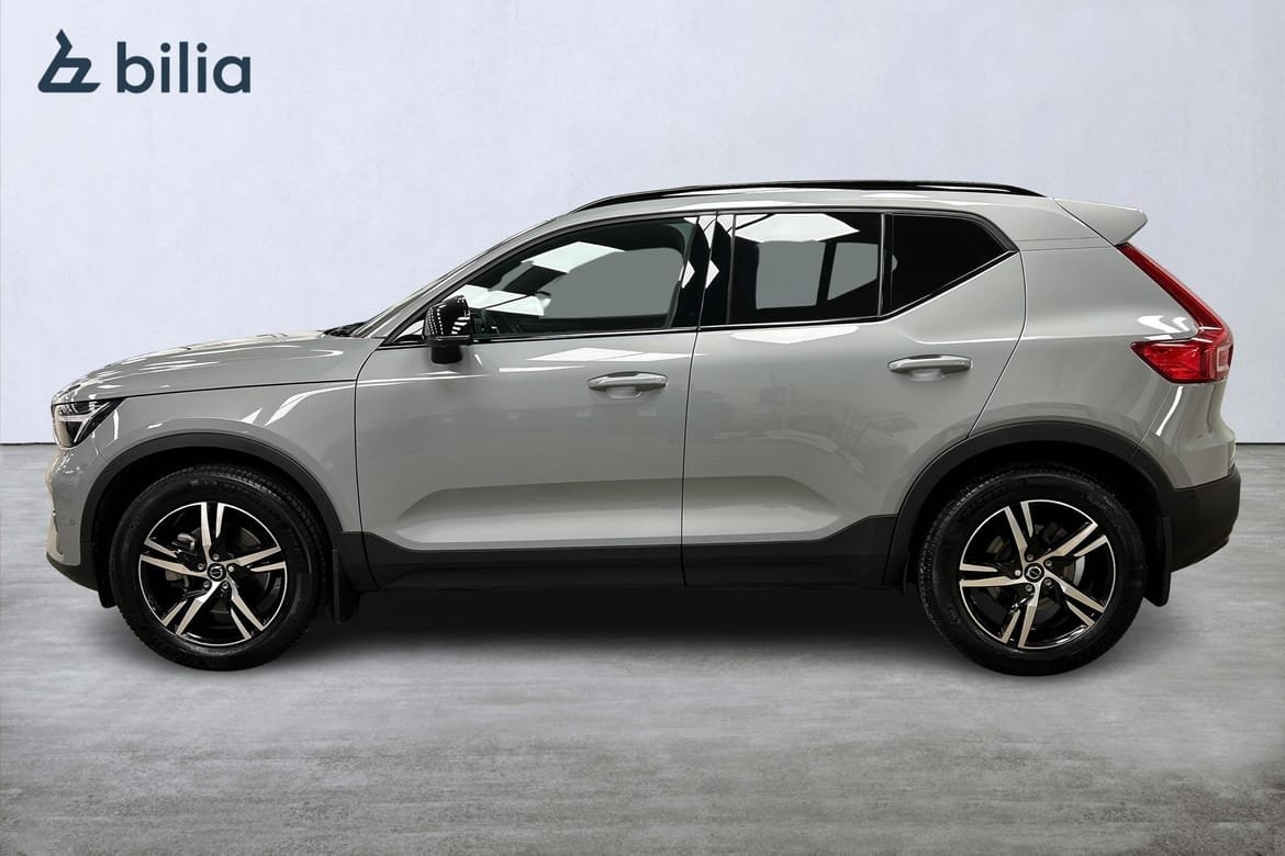 Volvo XC40 B3 FWD Bensin Plus Dark 2025, bild 3/10