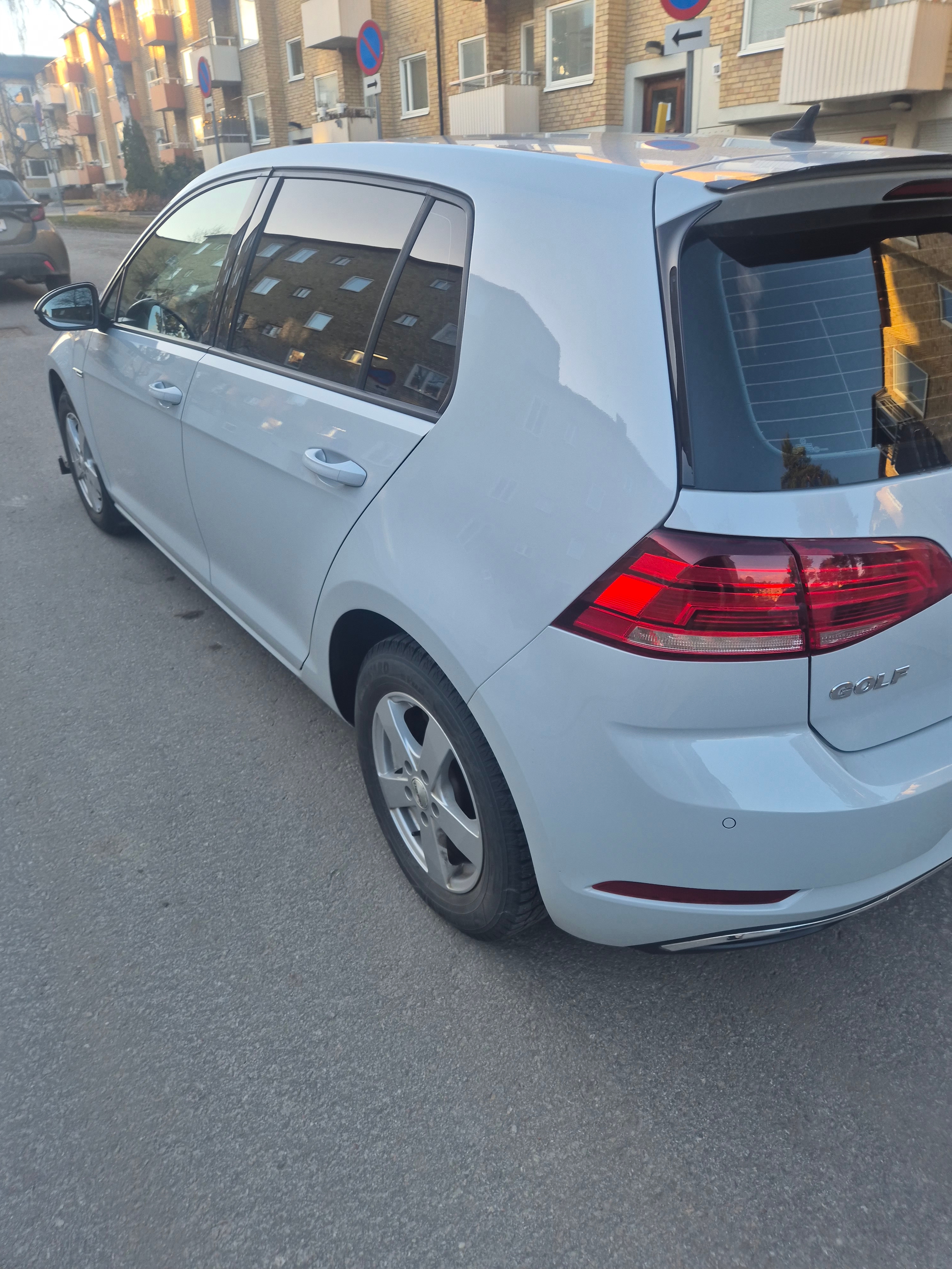 Volkswagen Golf 1.4 TGI 2018, photo 3/7