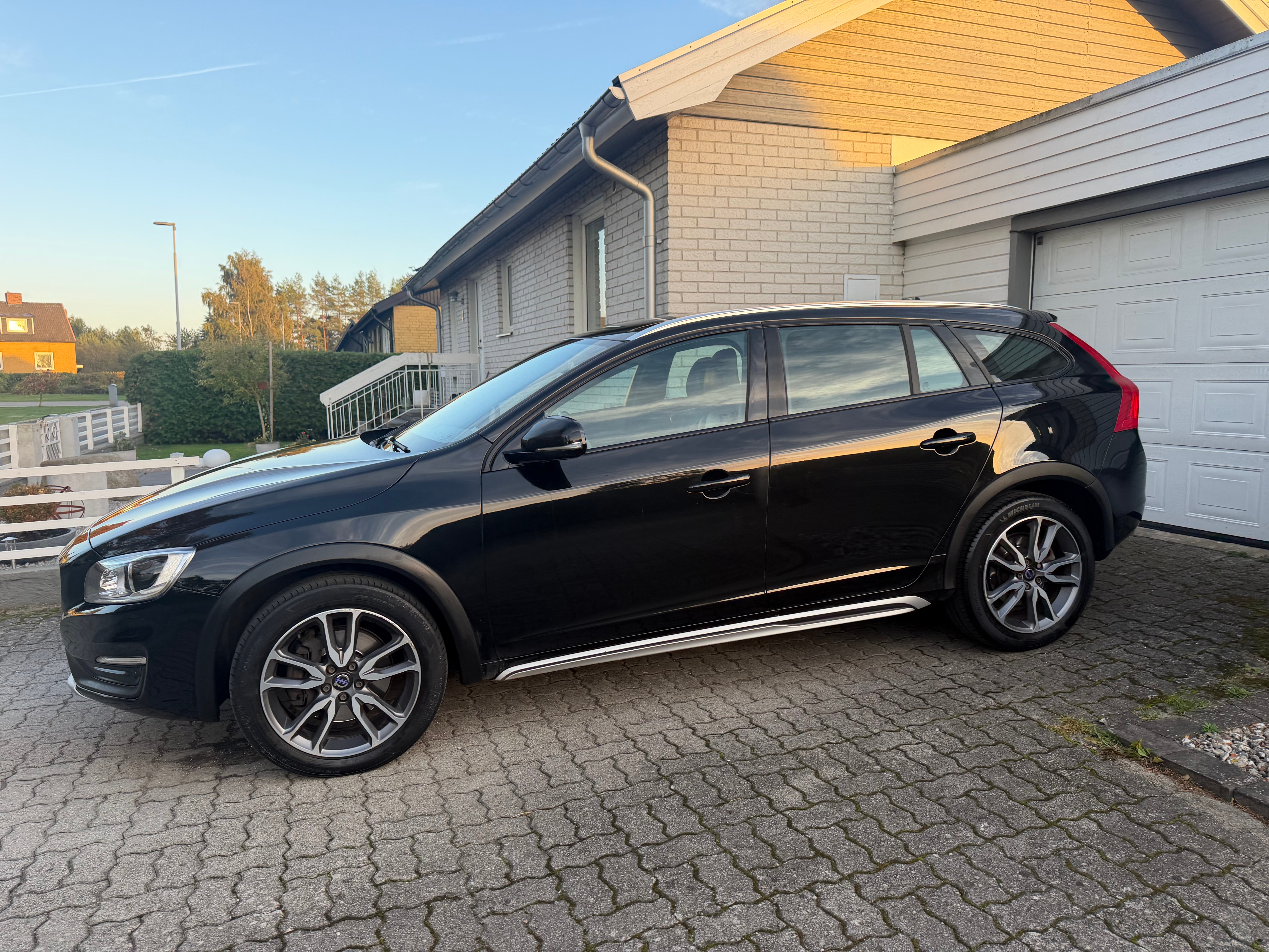 Volvo V60 Cross Country D4 2018, bild 3/3