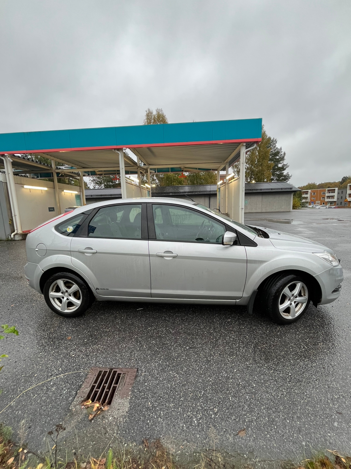 Ford Focus 5-dörrars 1.6 TDCi Manuell 2010, bild 6/10
