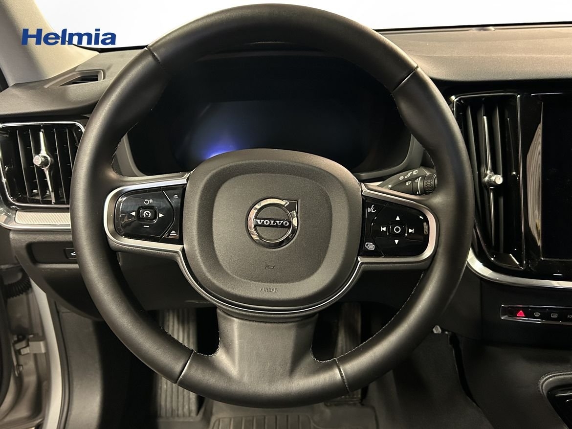 Volvo V60 T8 Plus Bright 2025, bild 7/10