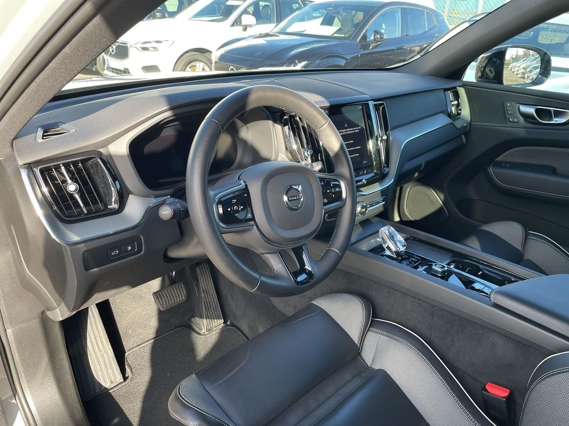 Volvo XC60 T6 Plus Dark 2025, bild 7/10