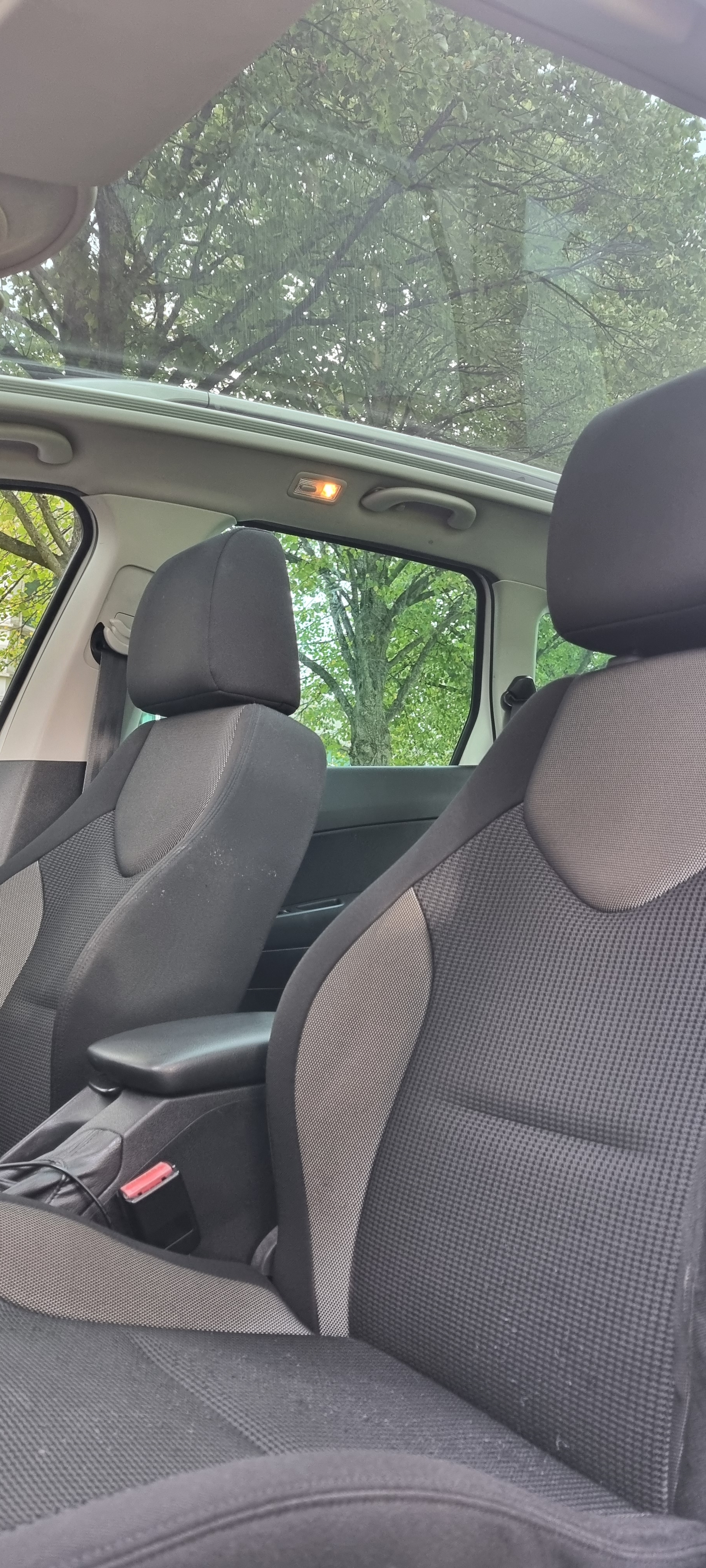 Peugeot 308 2011, bild 5/9