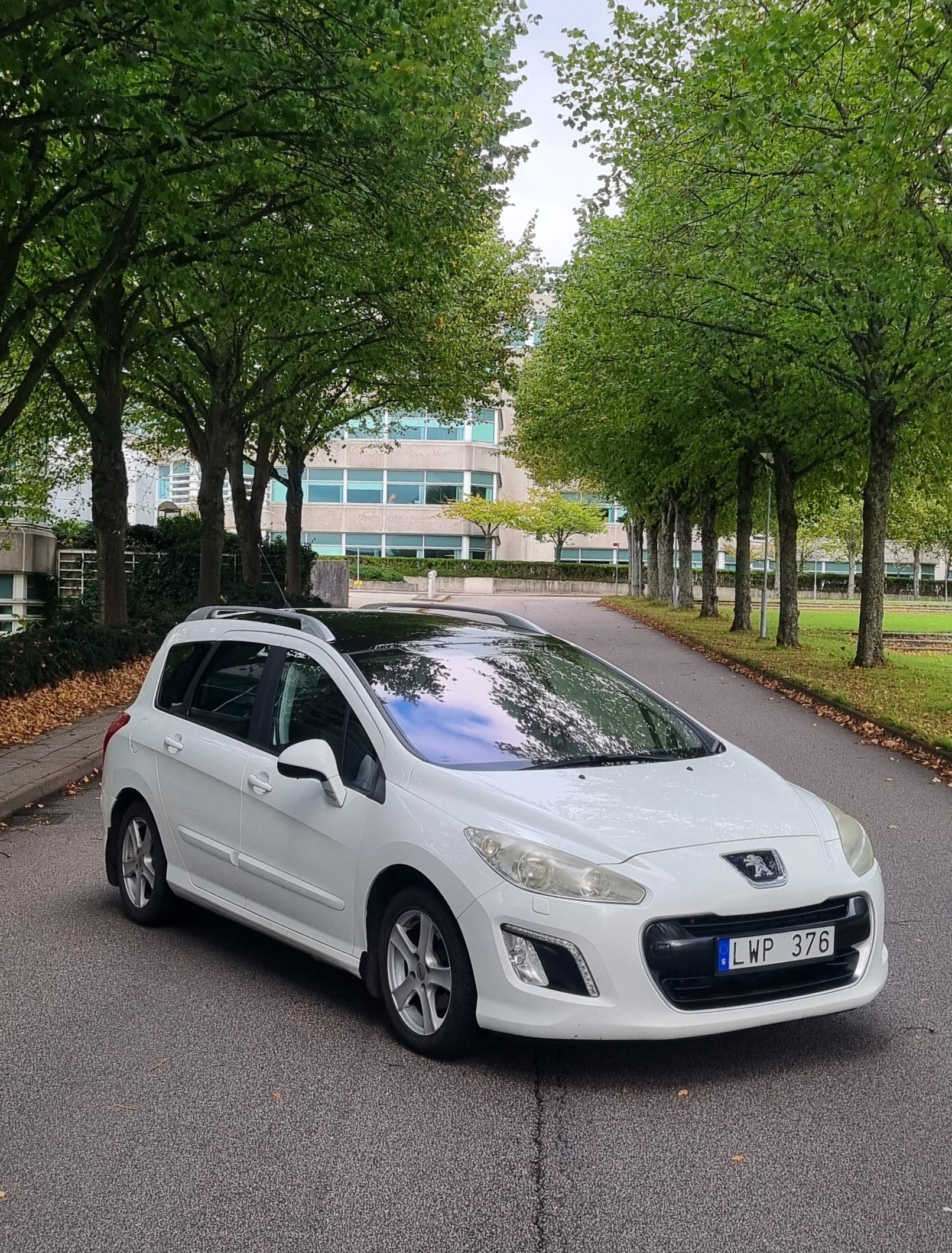 Peugeot 308 2011, bild 2/9