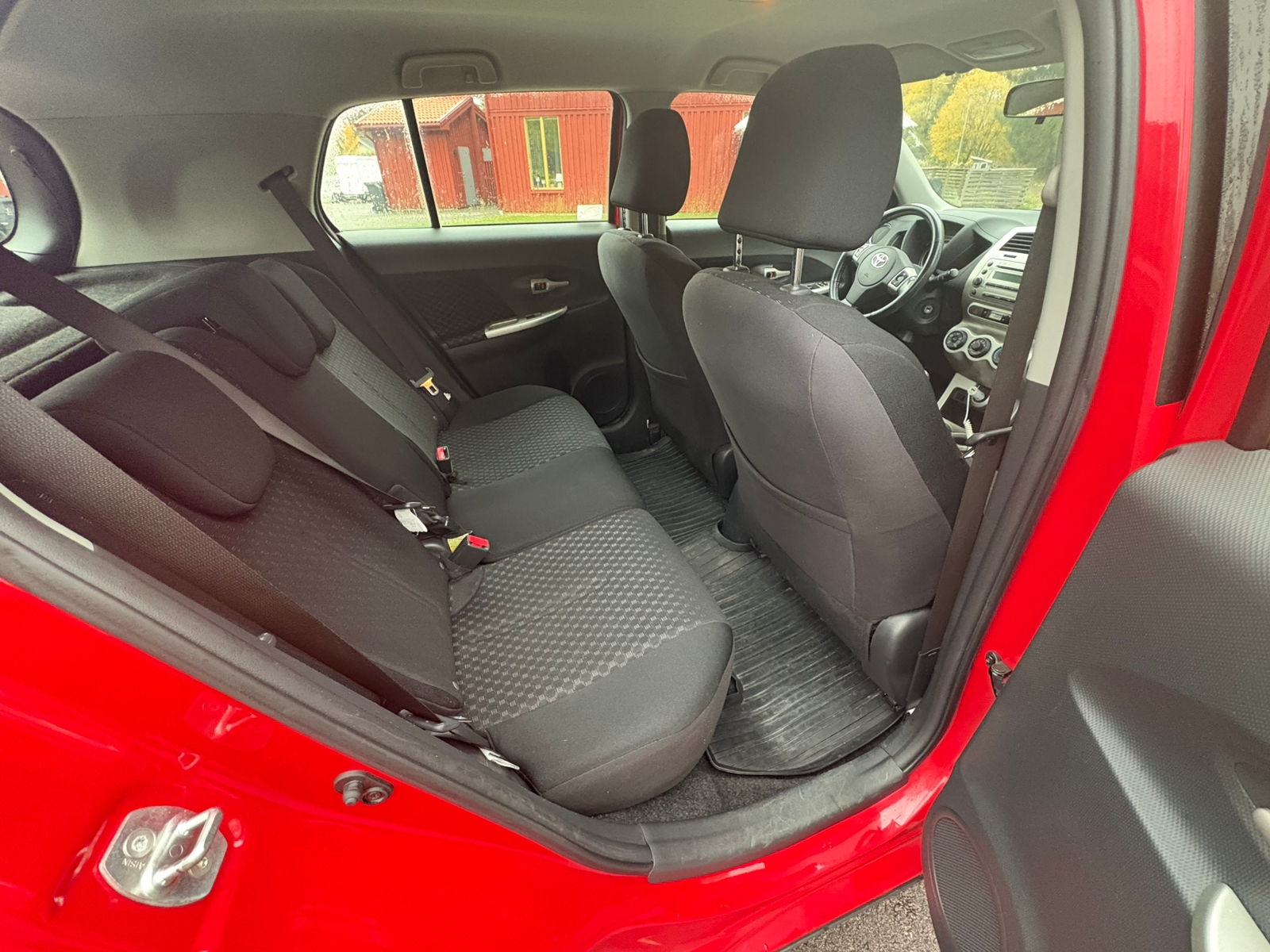 Toyota Urban Cruiser 2009, bild 6/6