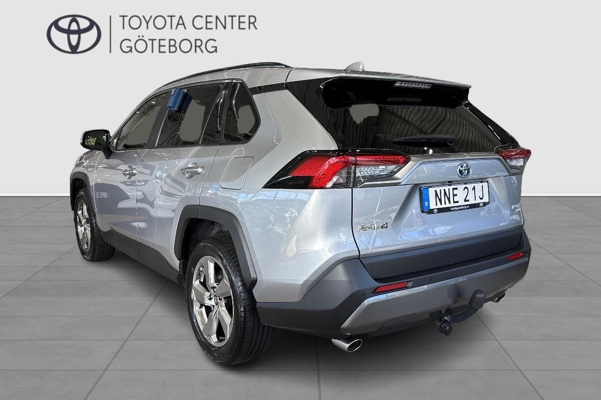 Toyota RAV4 2.5 Hybrid Executive 2021, photo 4/10