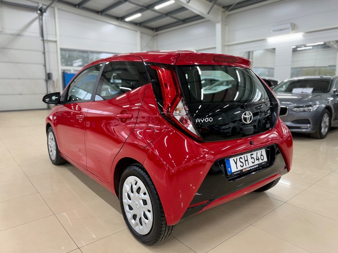 Toyota Aygo X-Play 2018, bild 6/10