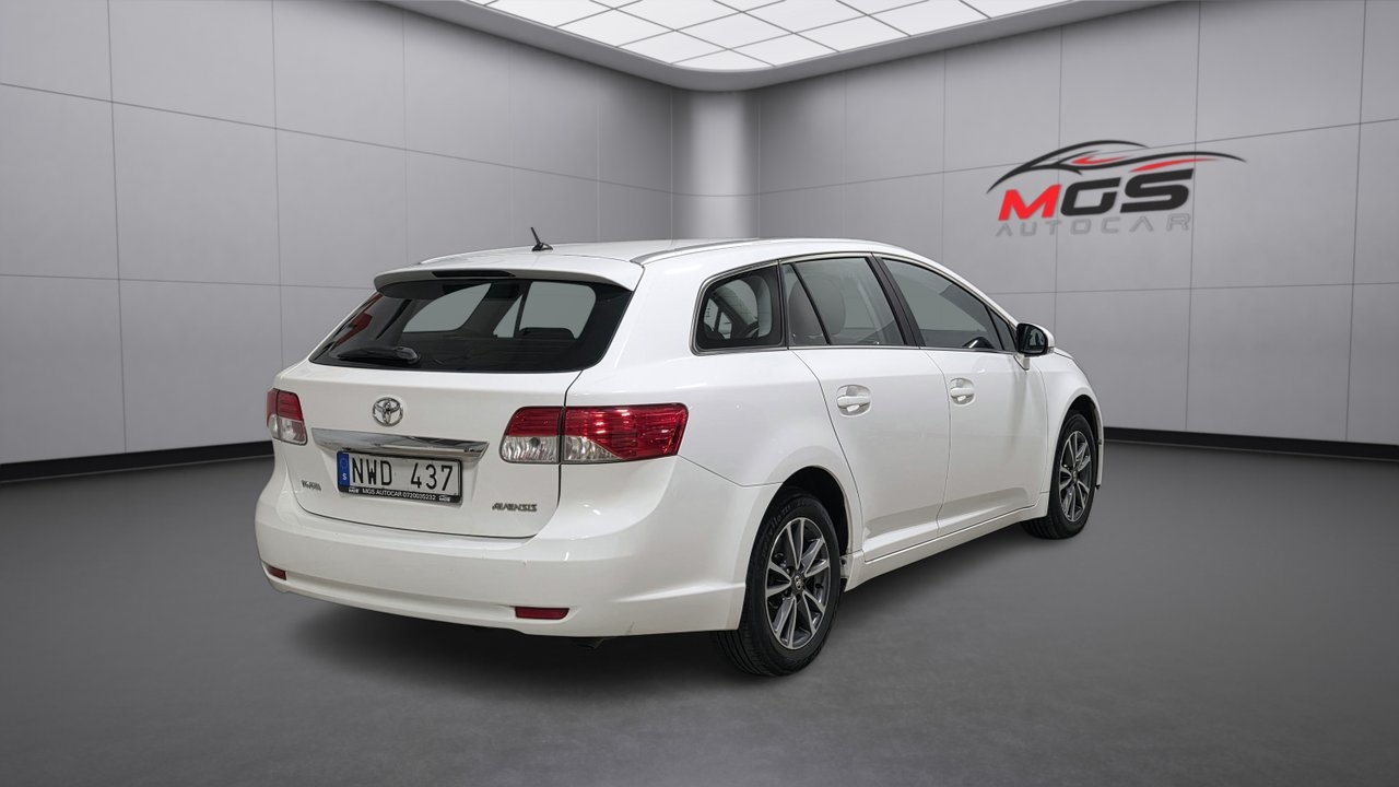 Toyota Avensis 2.0 D-4D 2012, photo 2/10