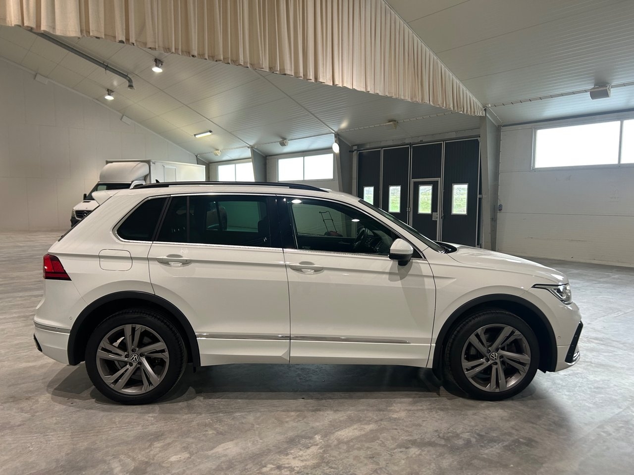 Volkswagen Tiguan 1.4 eHybrid R-Line 2022, bild 4/10
