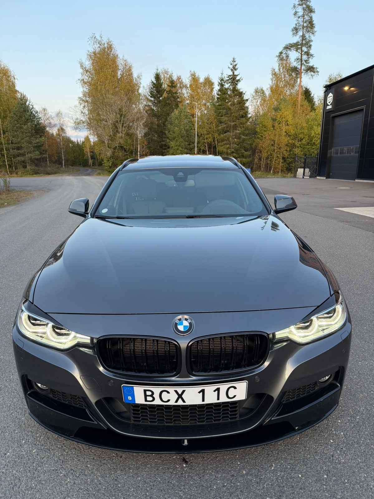 BMW 320d 2019, bild 2/10