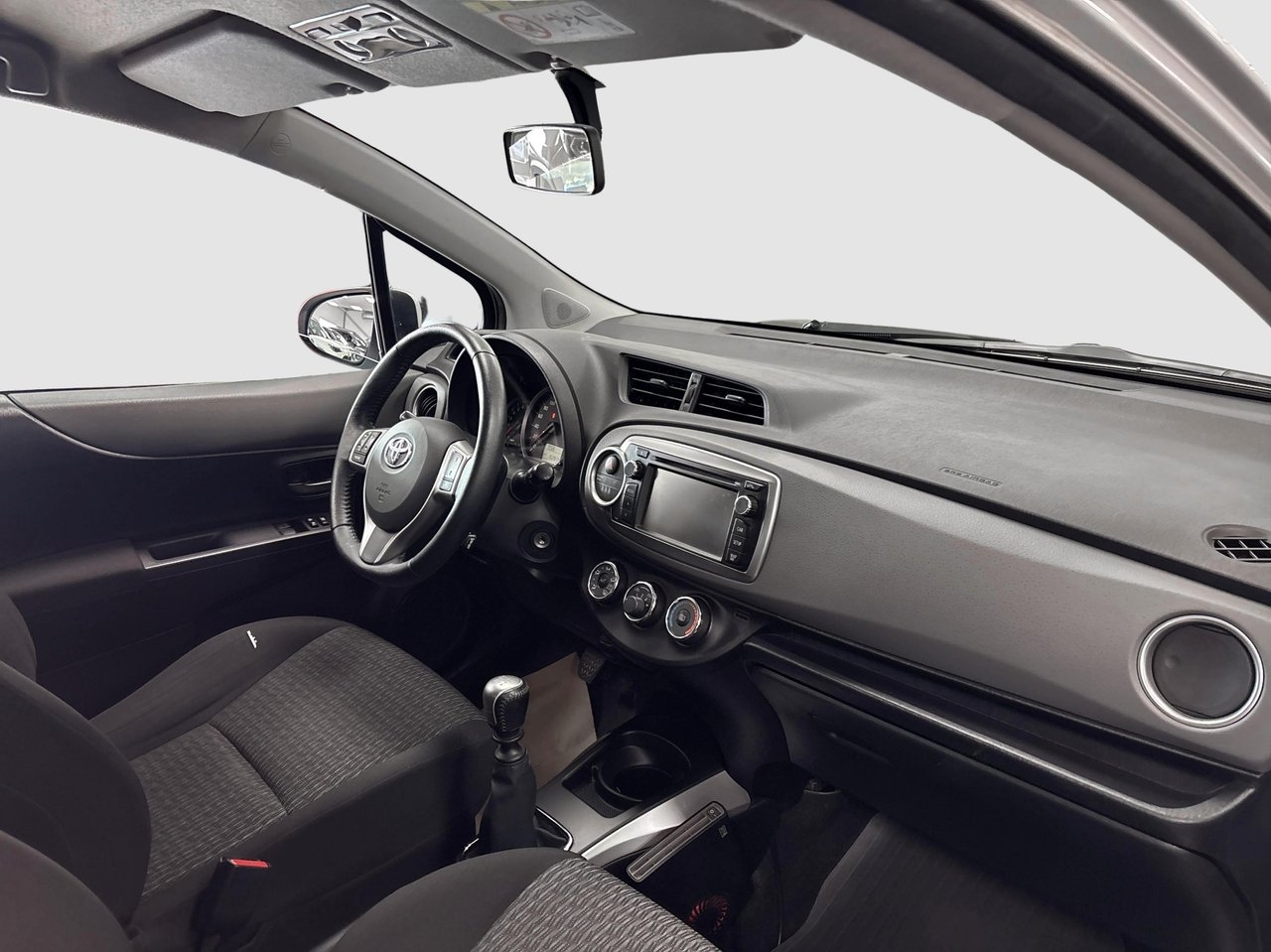 Toyota Yaris 1.33 Edition 2014, photo 6/10