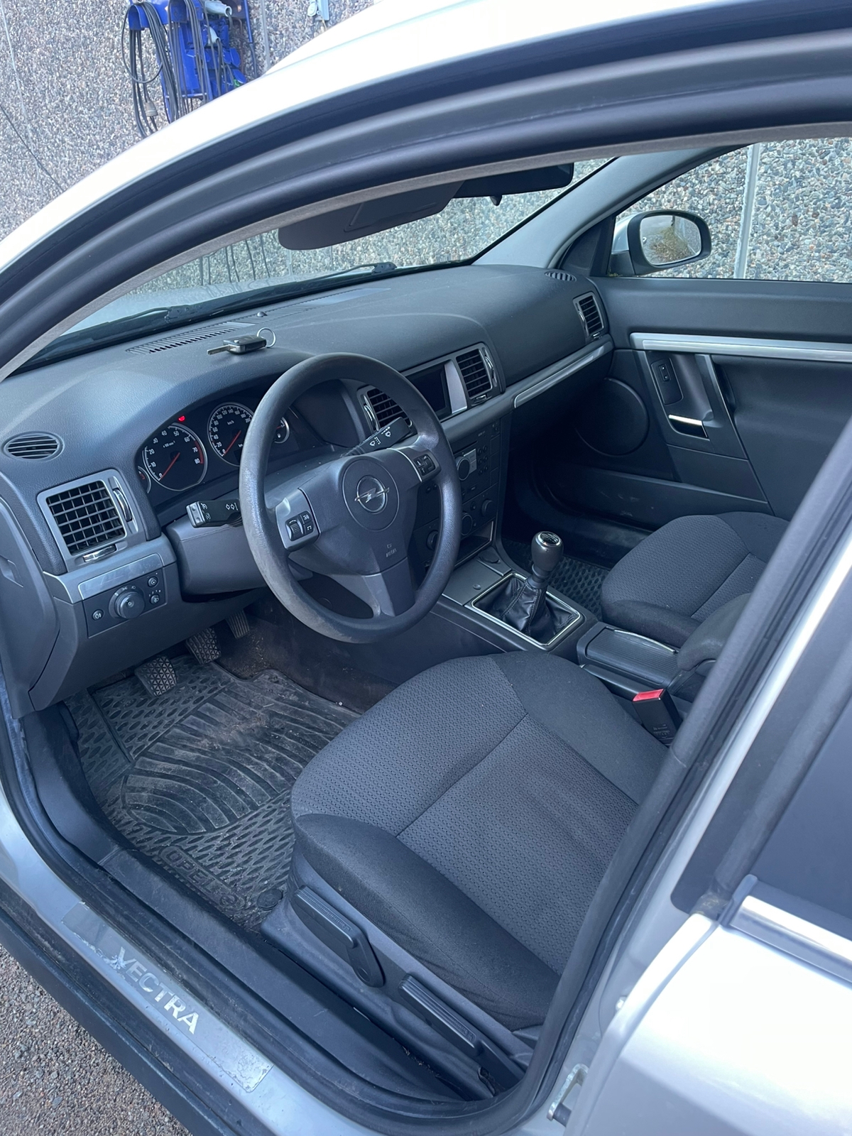 Opel Vectra 2.2 direct 2006, photo 2/4