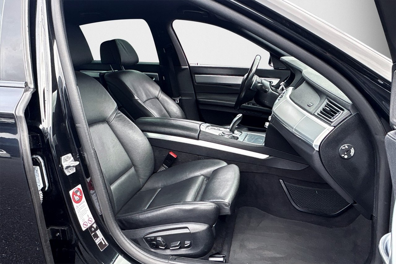 BMW 740d M Sport 2015, photo 10/10