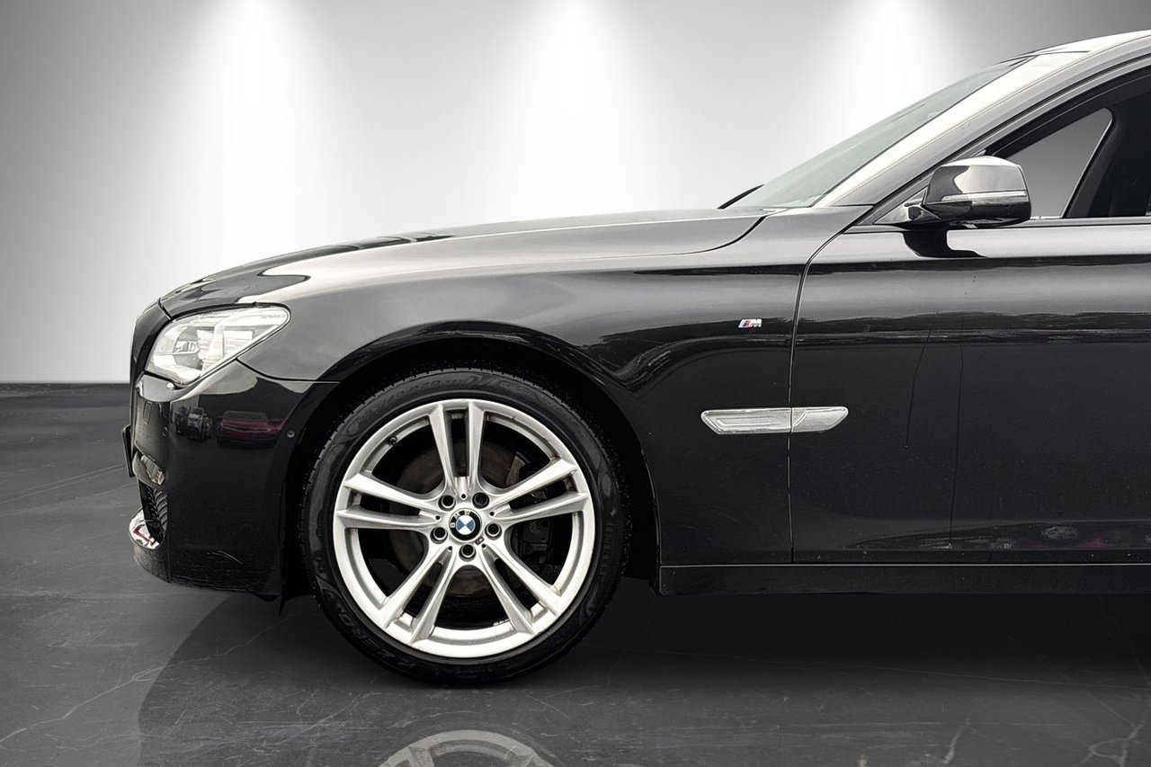 BMW 740d M Sport 2015, kuva 3/10
