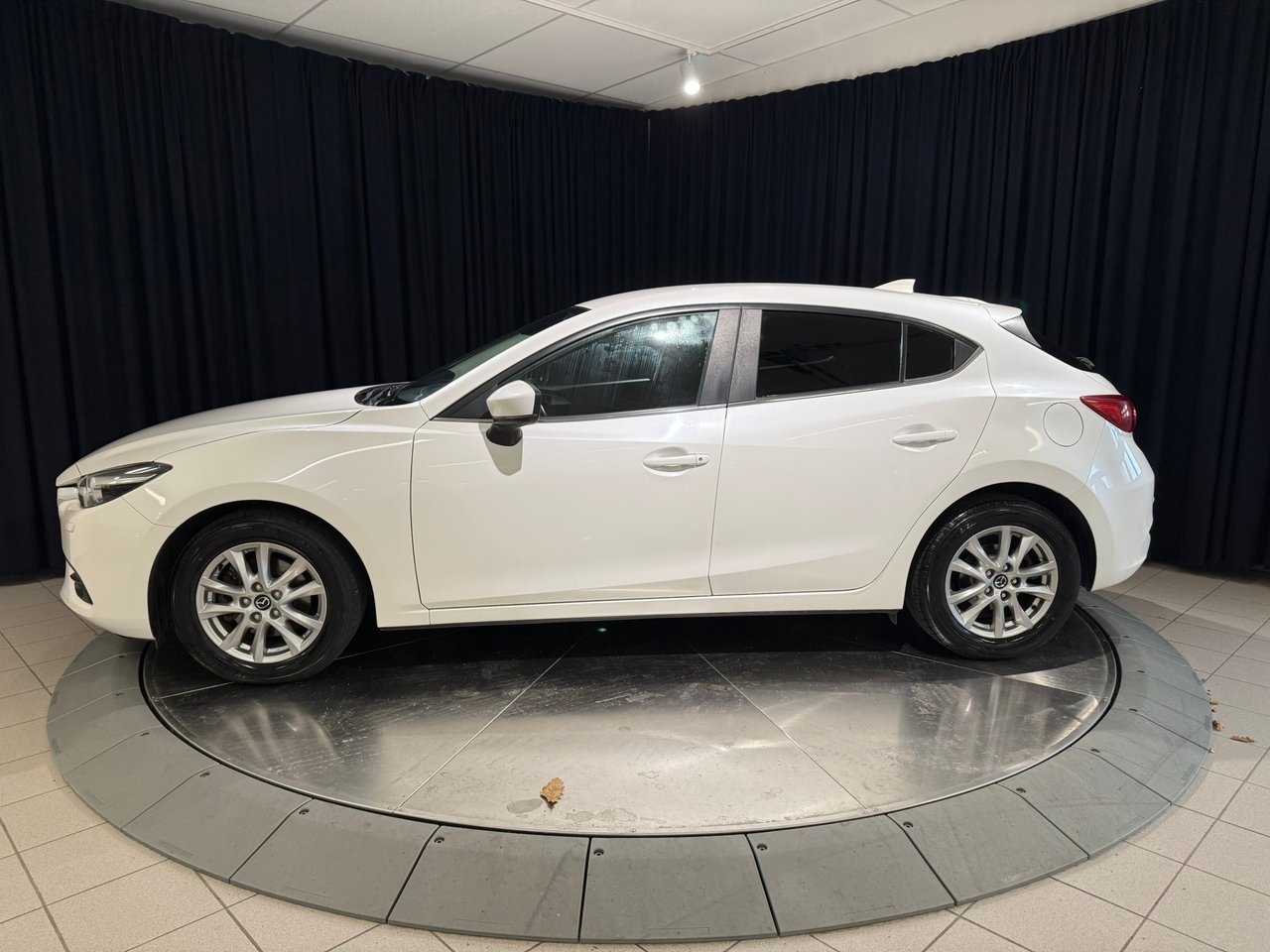 Mazda 3 SKYACTIV-G 120 2018, bild 3/10