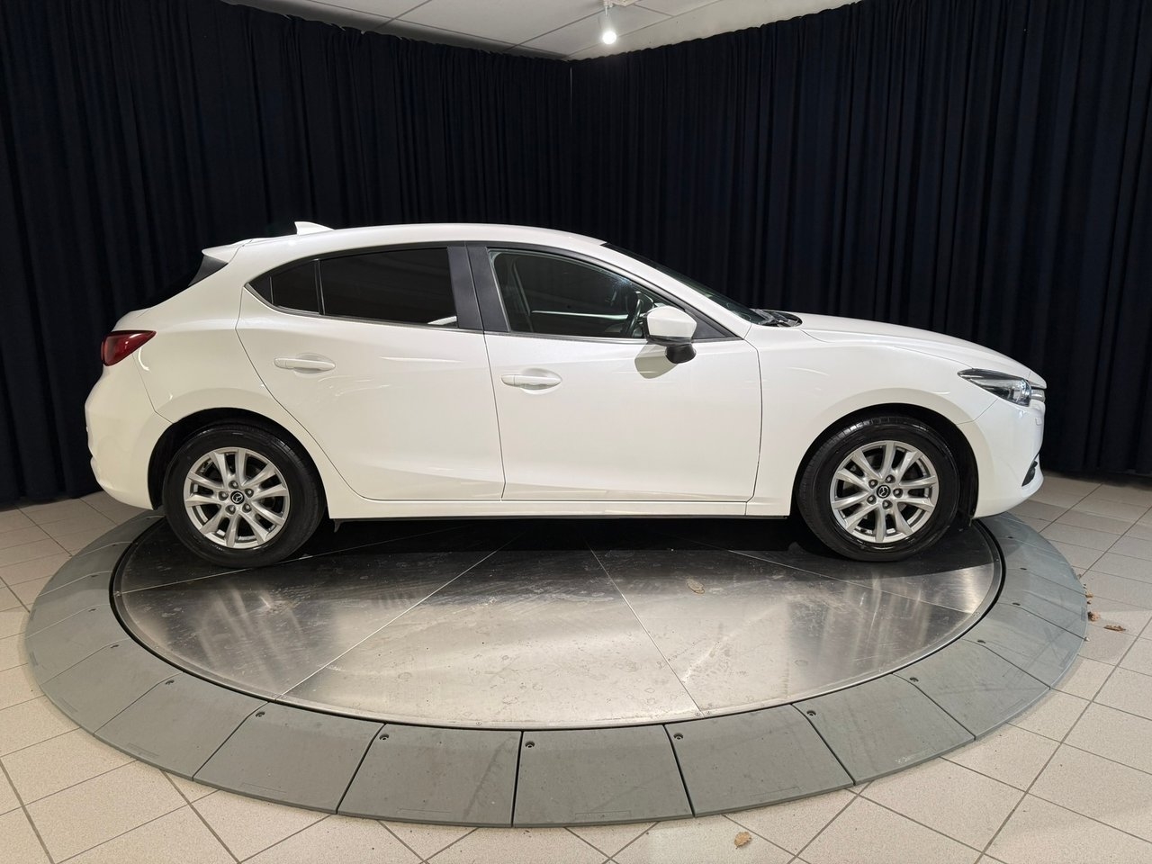 Mazda 3 SKYACTIV-G 120 2018, bild 7/10