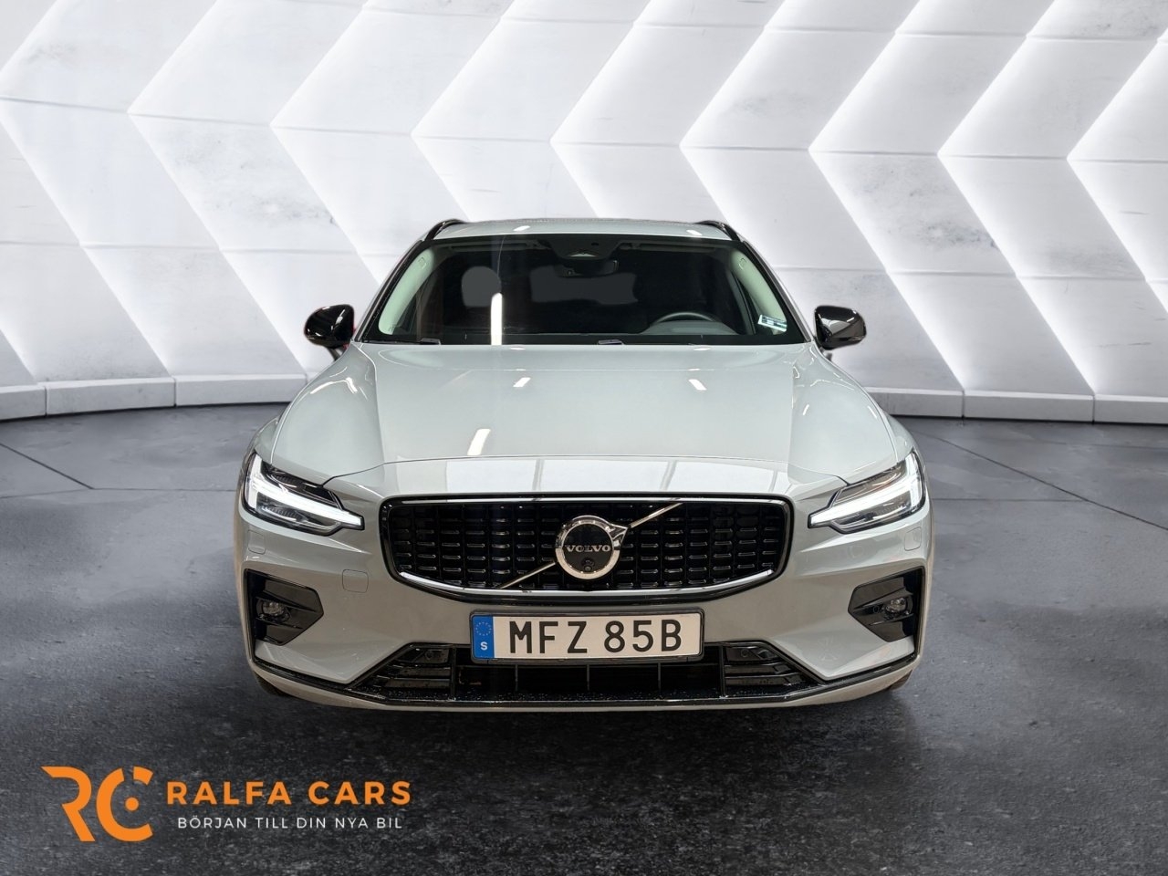 Volvo V60 B4 Plus Dark 2024, kuva 7/10